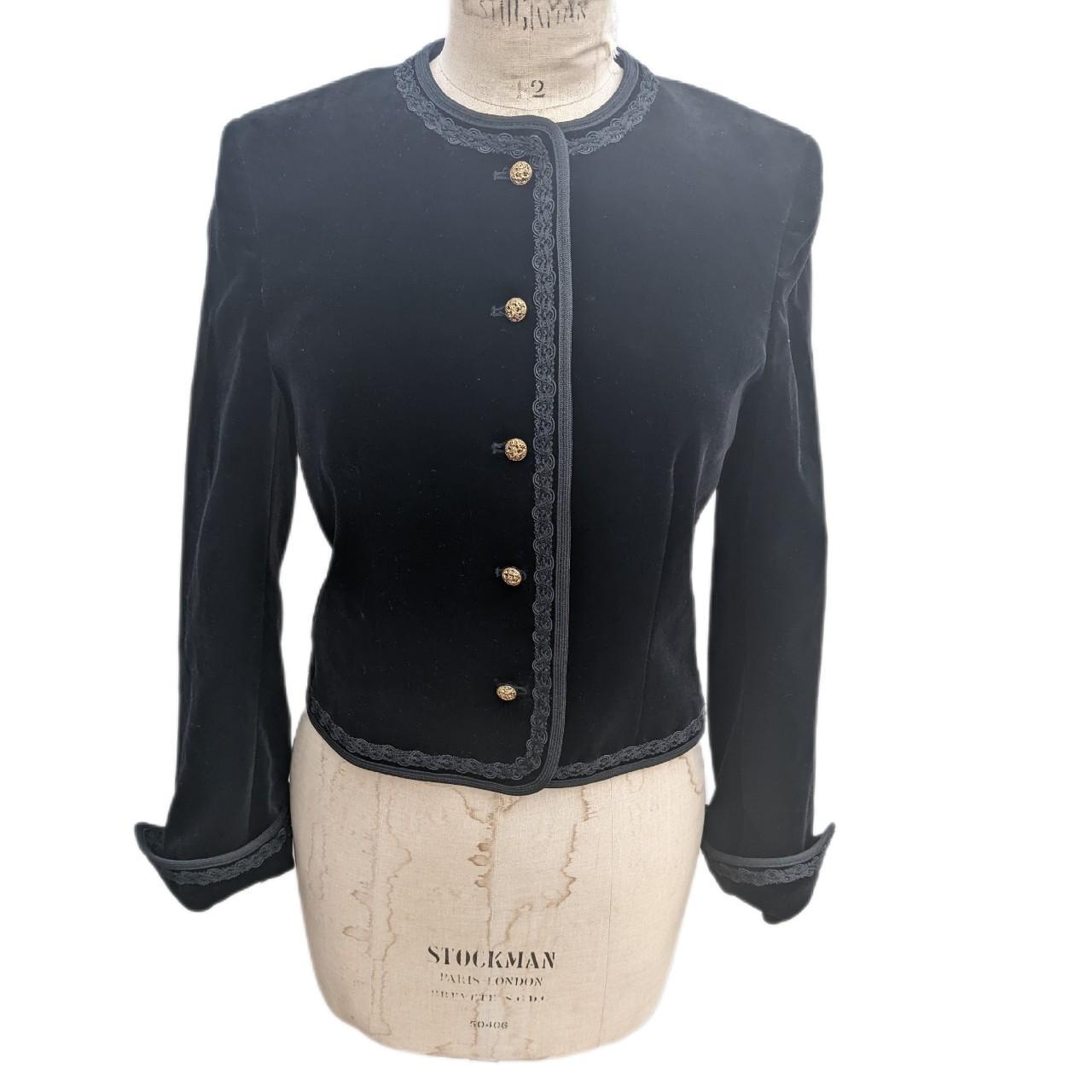 Jaeger Women's Black Jacket Depop