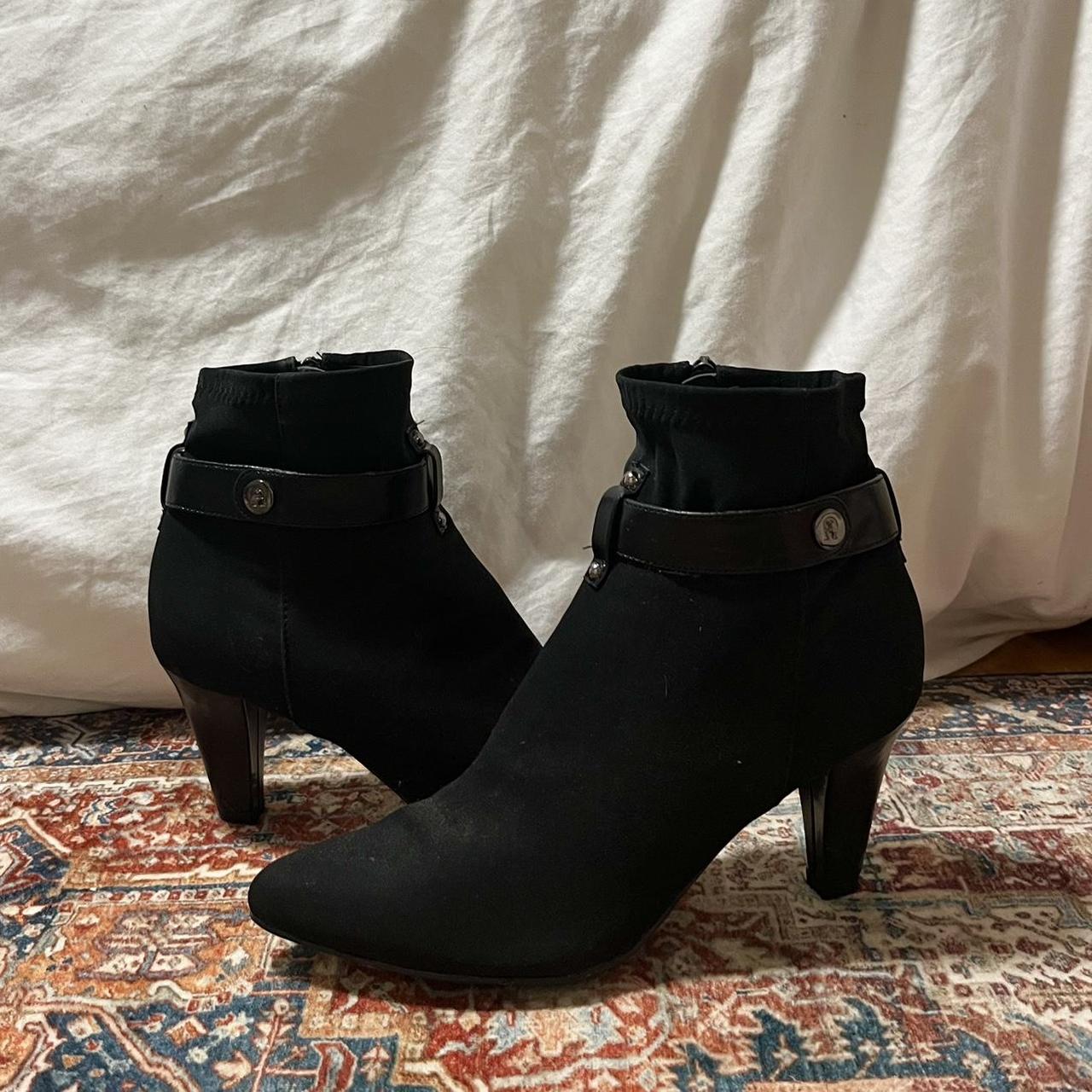 Etienne Aigner Black heeled ankle booties