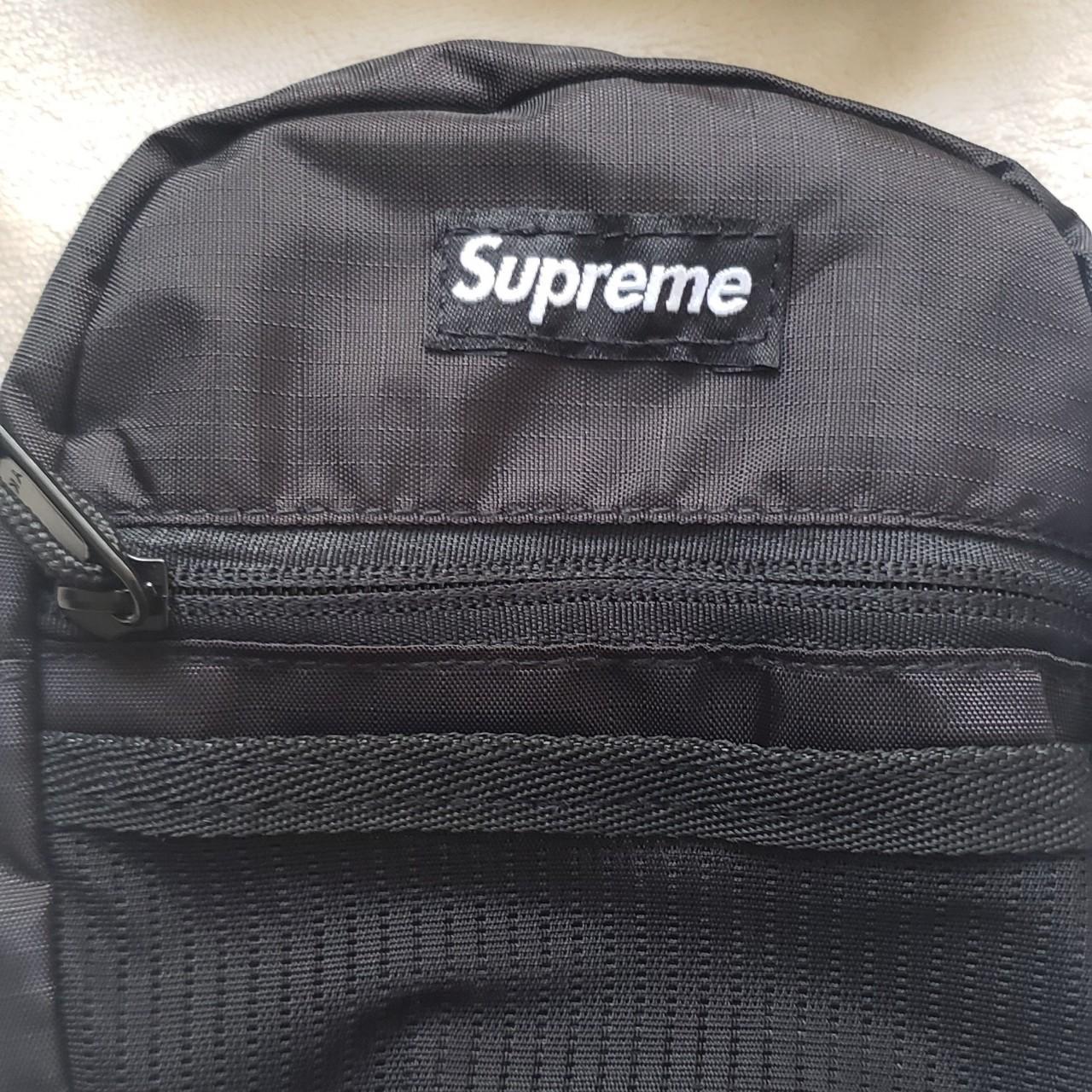 Supreme Shoulder Bag Lightly used, in great - Depop