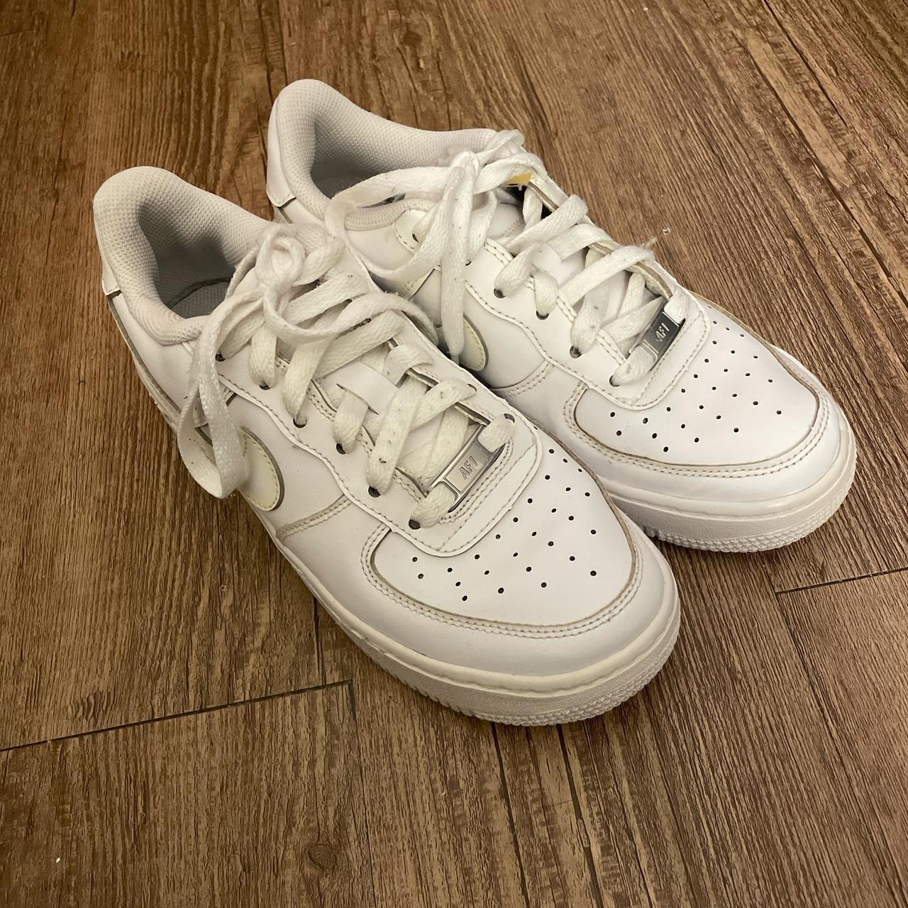 air force 1's black and white