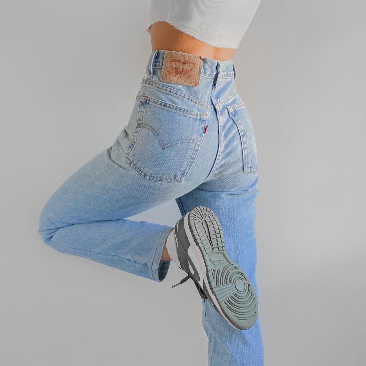 Levi's Women's Grey Jeans | Depop