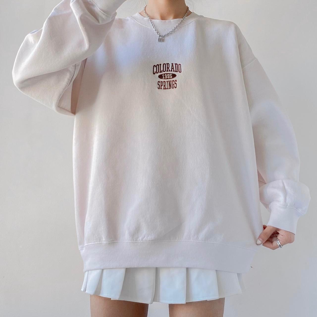 Urban outfitters outlet white sweatshirt