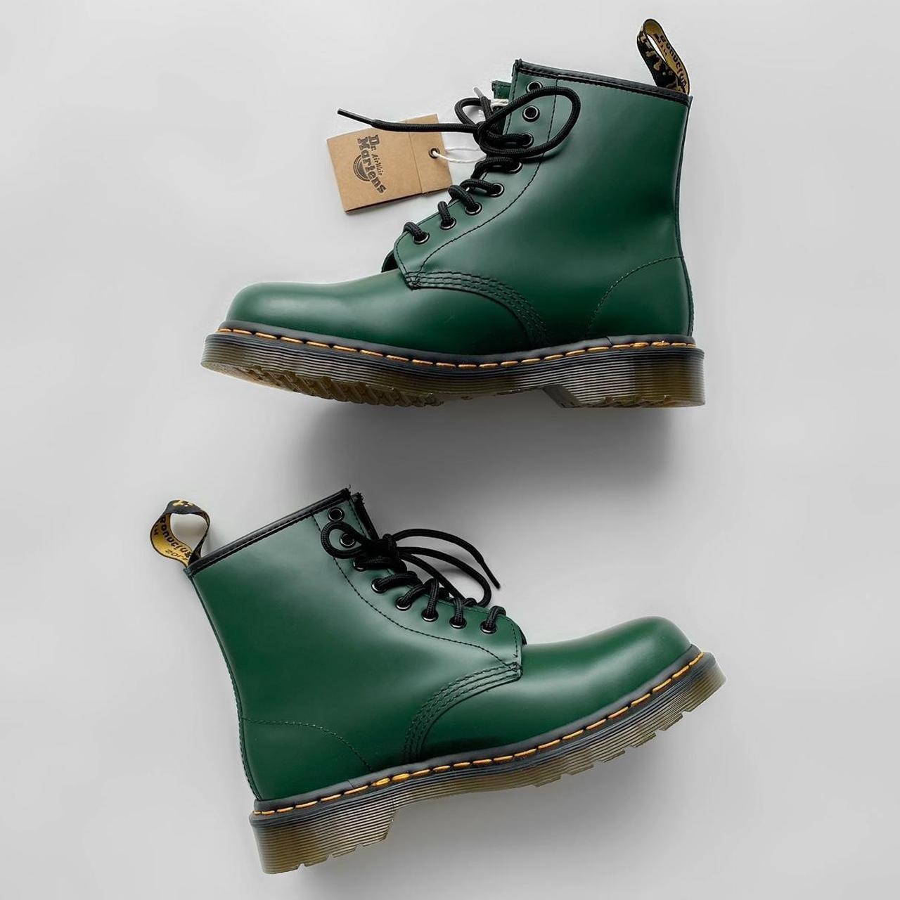 Dr martens green smooth online