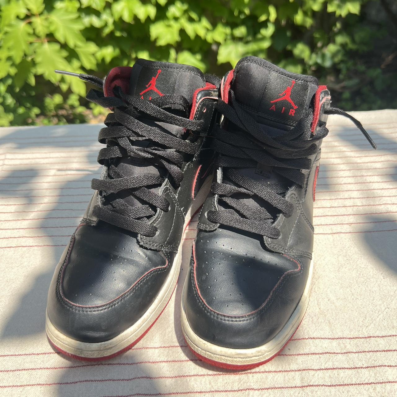 Nike Air Jordan Retro 1. Mid Lance Mountain Bred