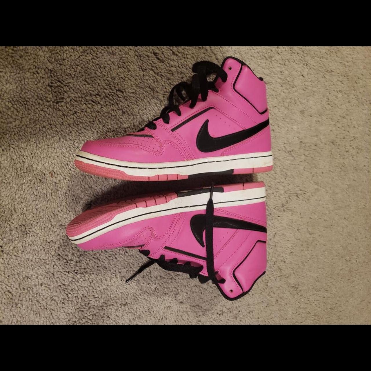 womens nike pink and black