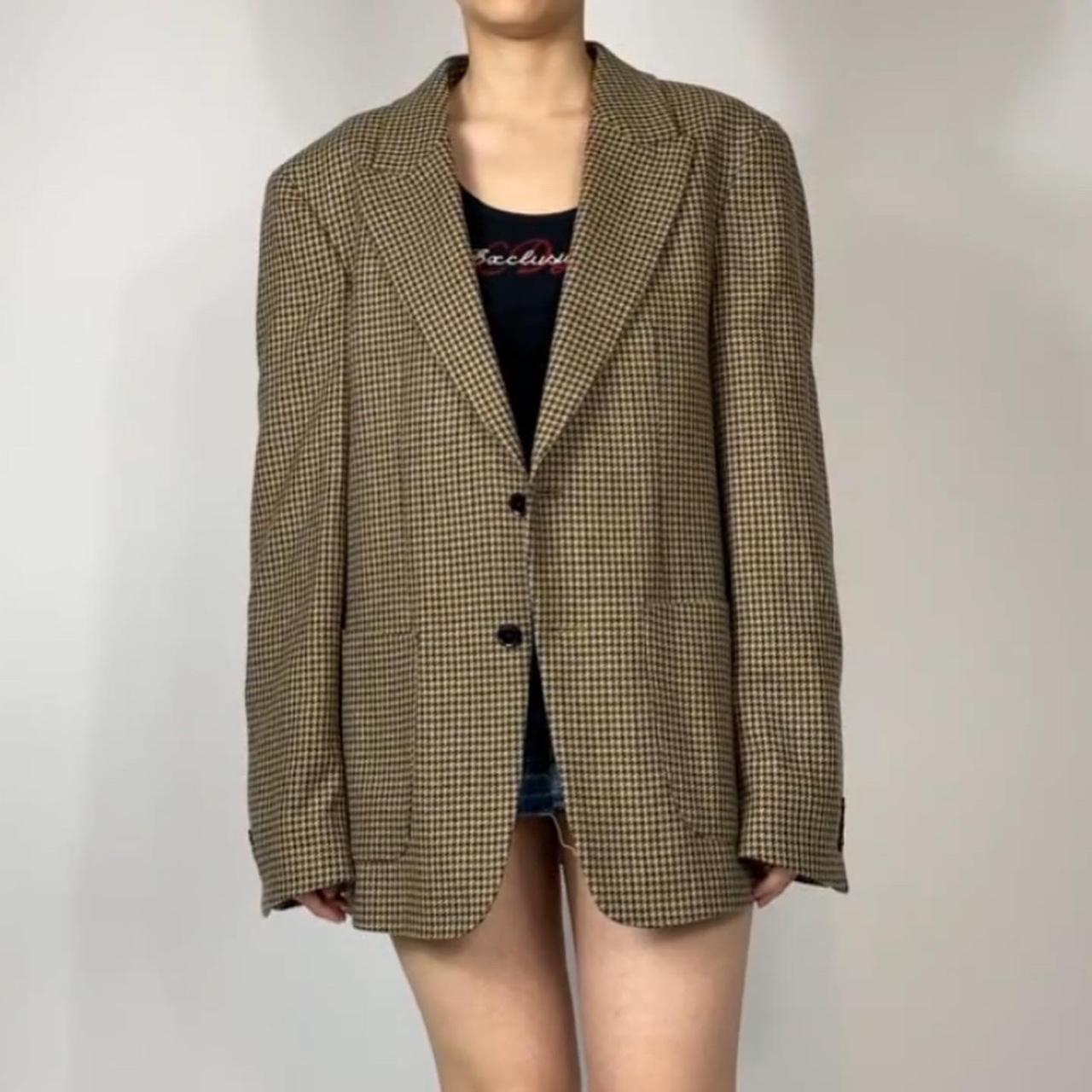 Zara Women's Tan and Cream Gilet Depop