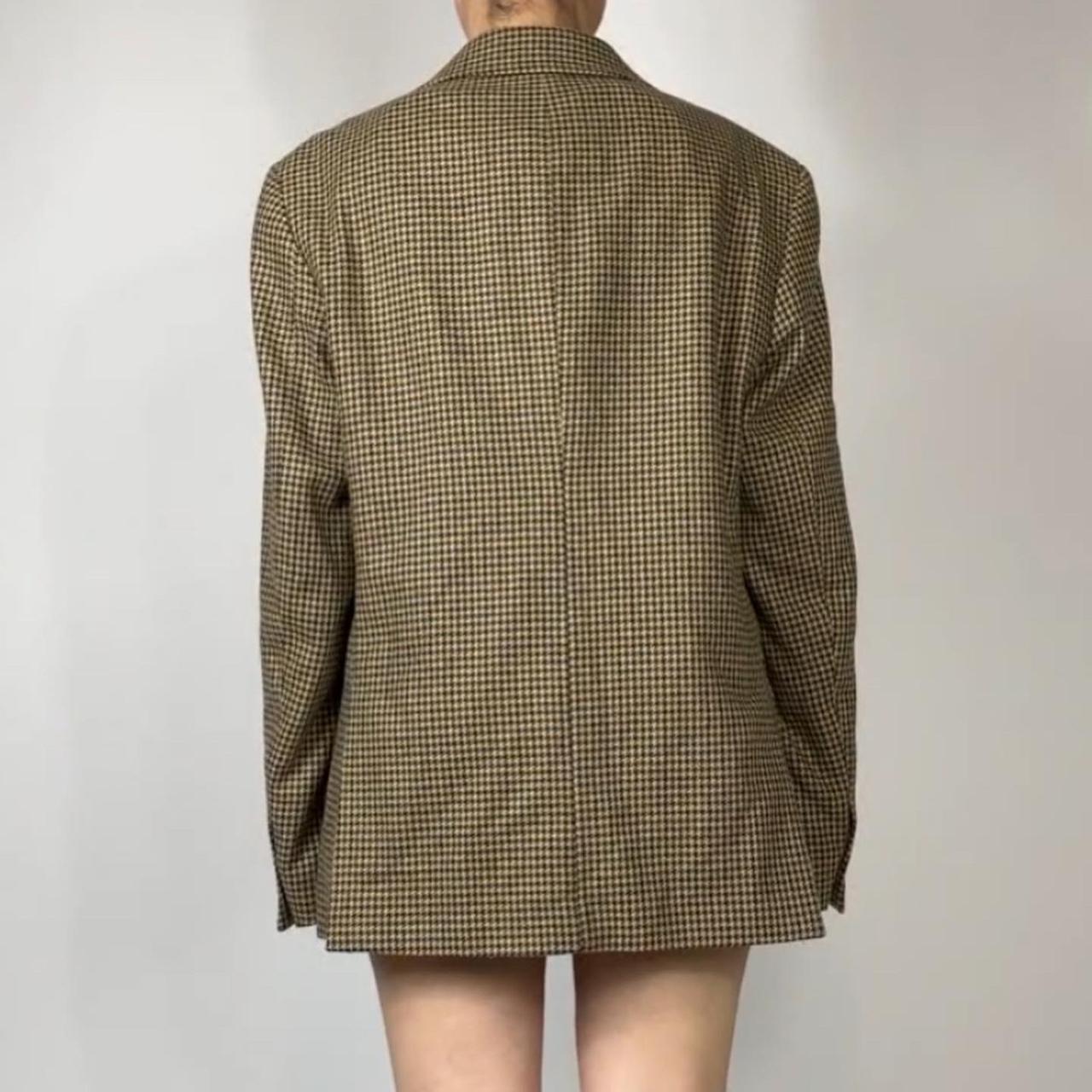 Zara Women's Tan and Cream Gilet Depop