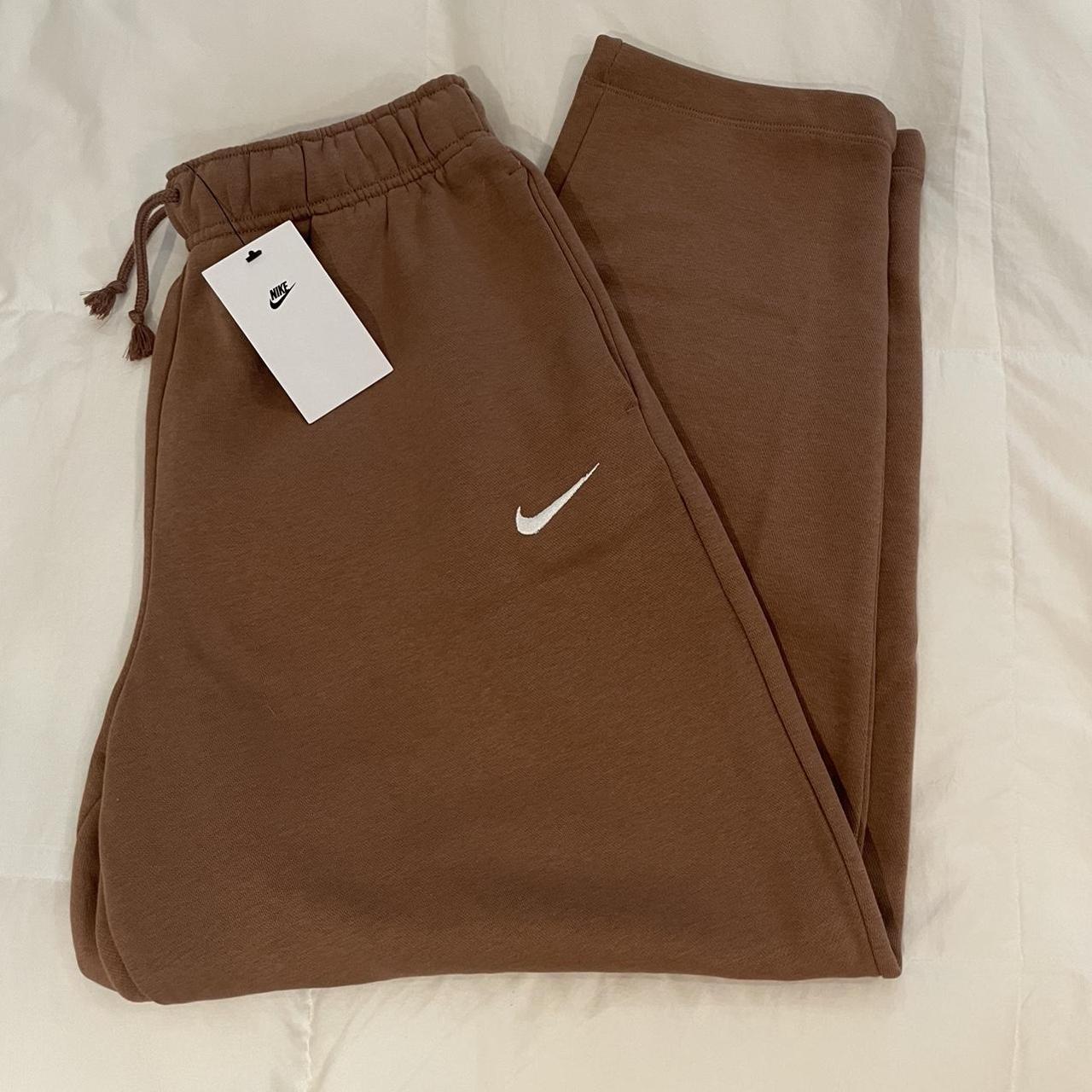 Nike Women's Brown Joggerstracksuits Depop