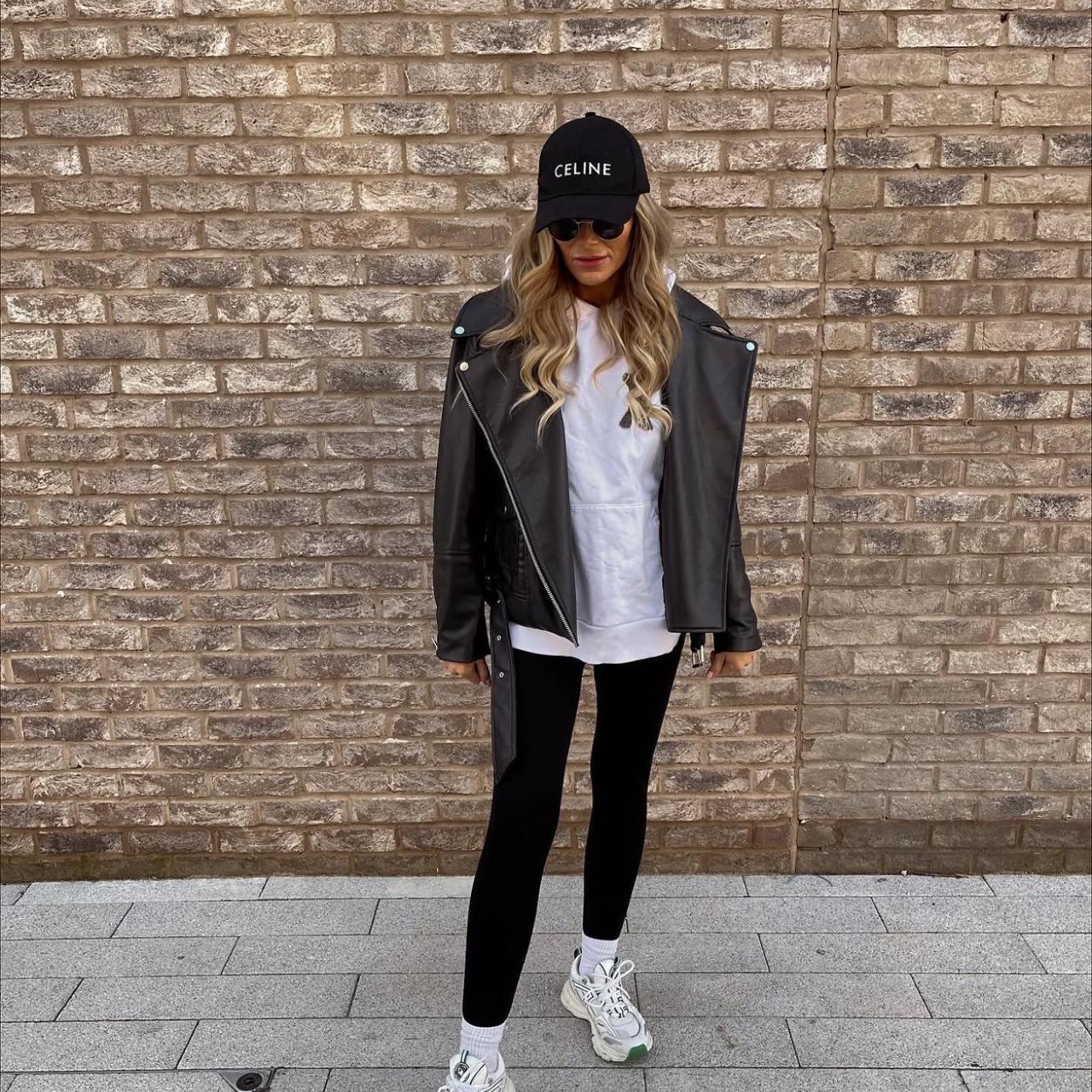 item listed by stylemotherbeat