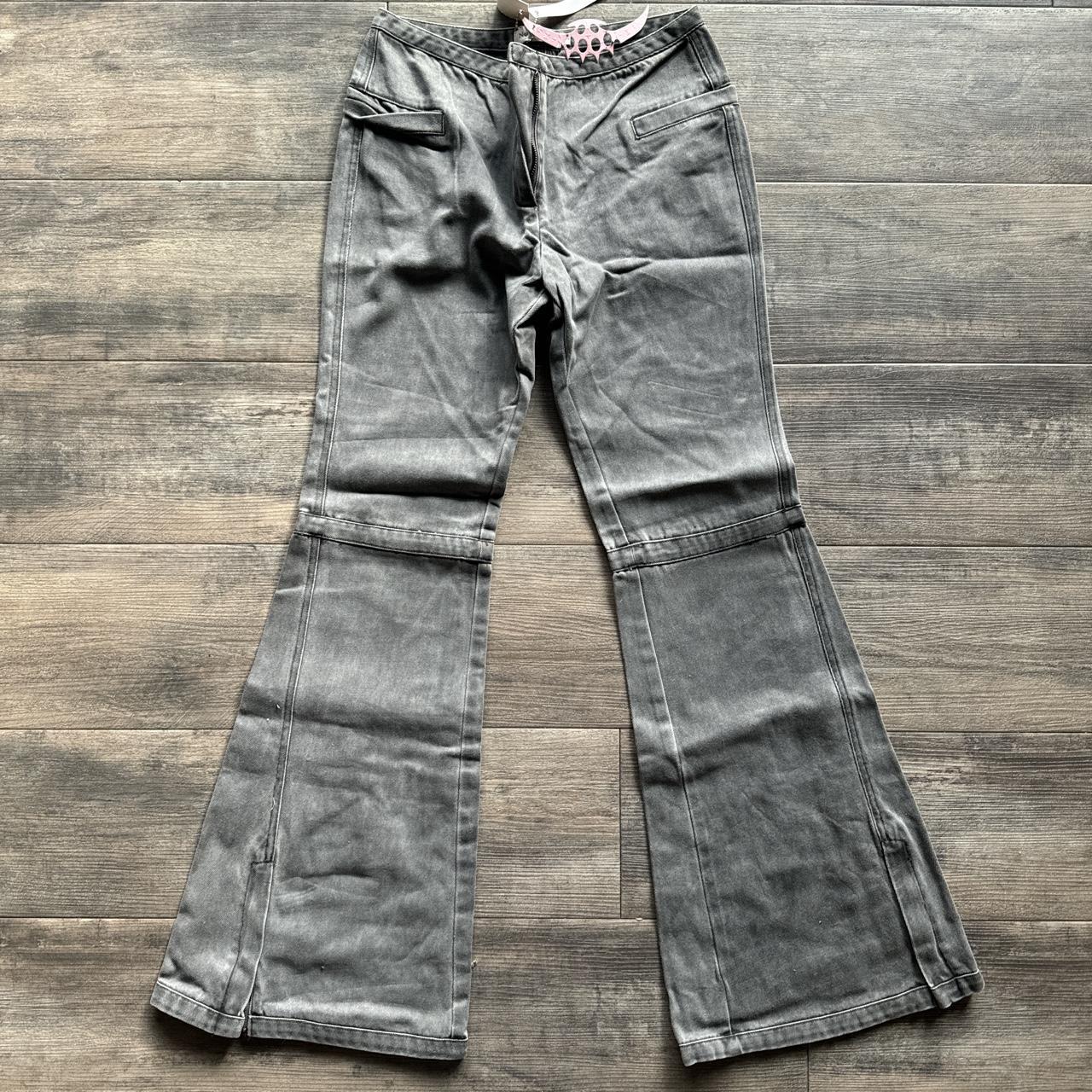 item listed by _miaaxx