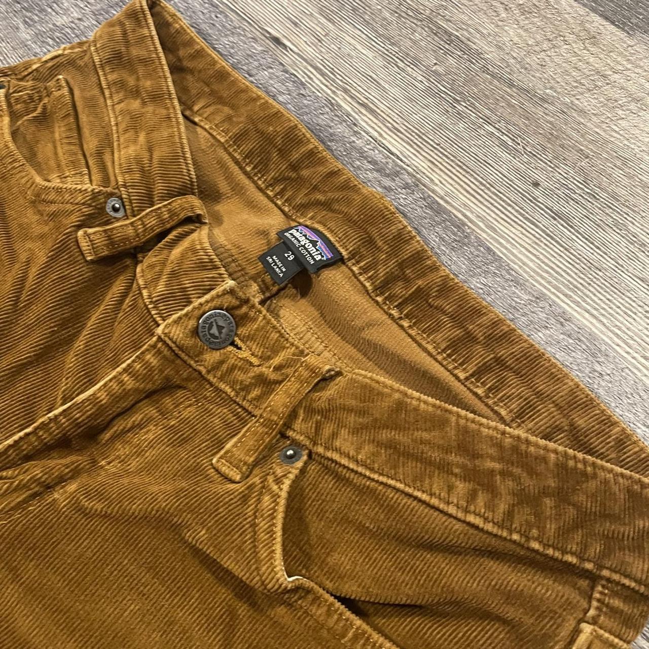 Patagonia Fitted Corduroy size 29, in... - Depop