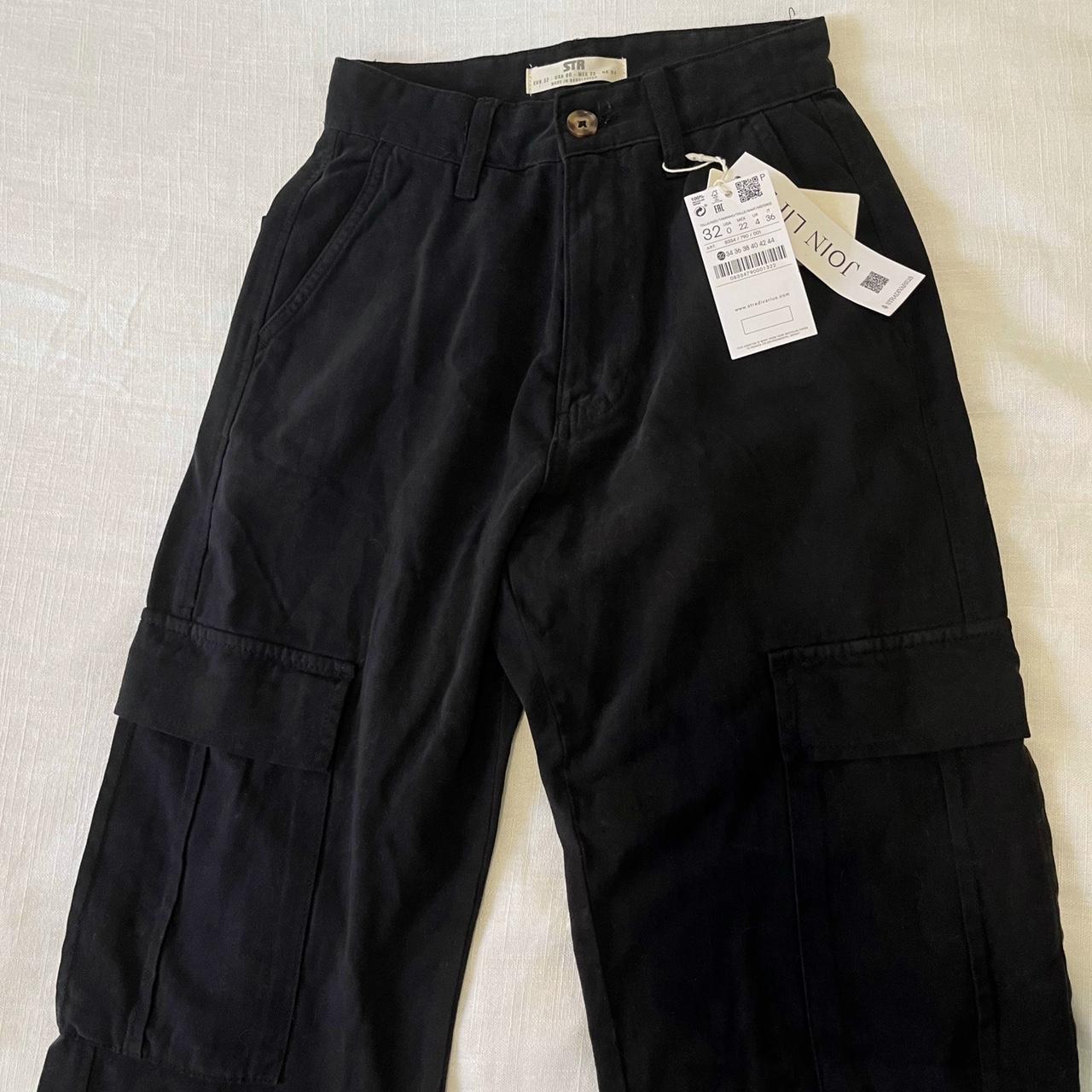 Stradivarius straight leg cargo pants in black Size... Depop