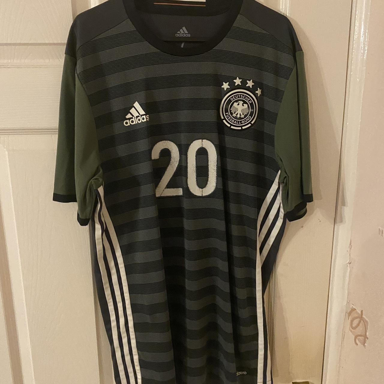 Columbus Crew 2002 Away Soccer Jersey - Depop