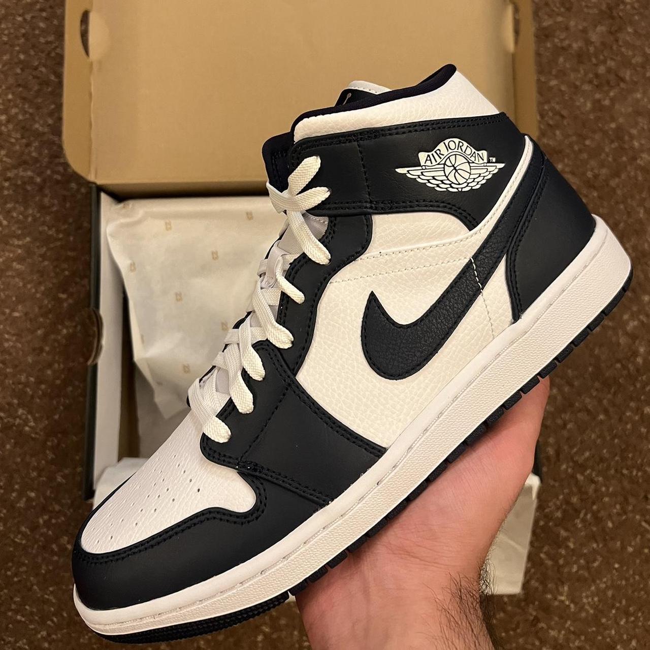 jordan 1 mid retro obsidian
