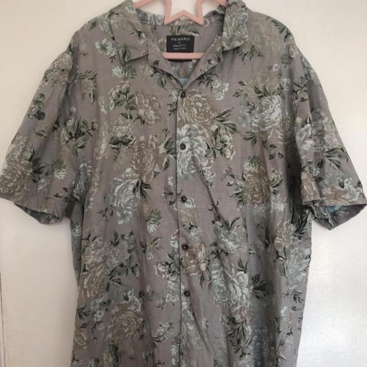 Gorgeous floral shirt, only worn once so perfect... - Depop