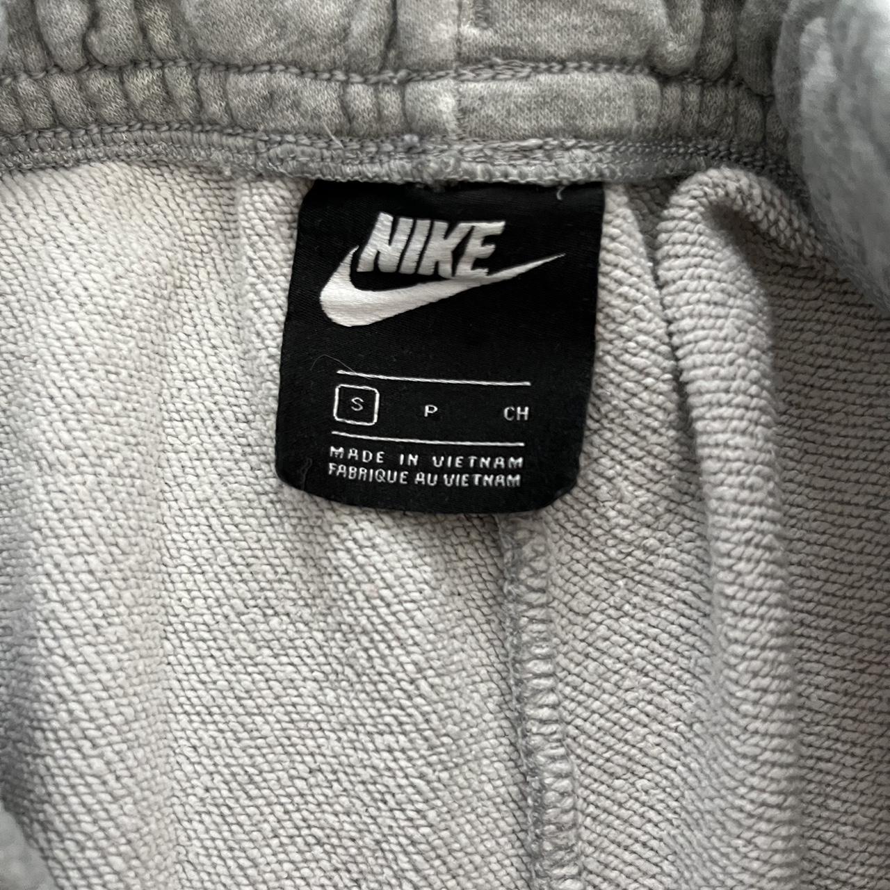 Nike Women's Grey Joggerstracksuits Depop