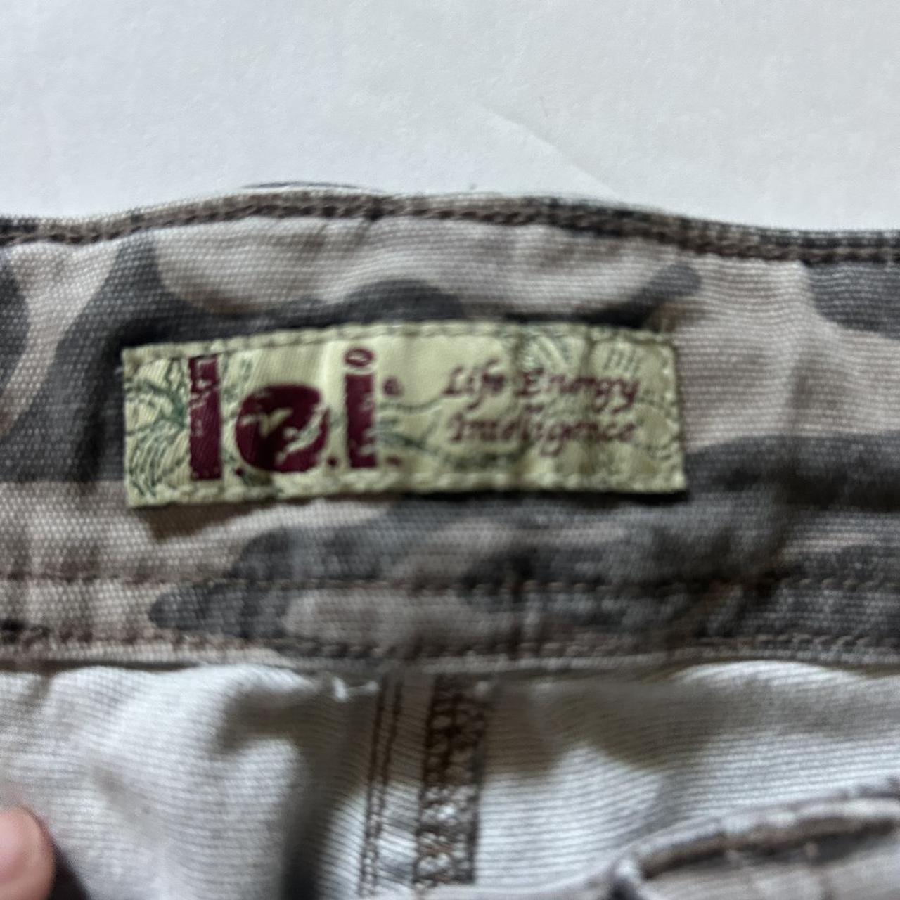 Lei y2k camo cargo pants ☘️ Has a tie detail around... - Depop