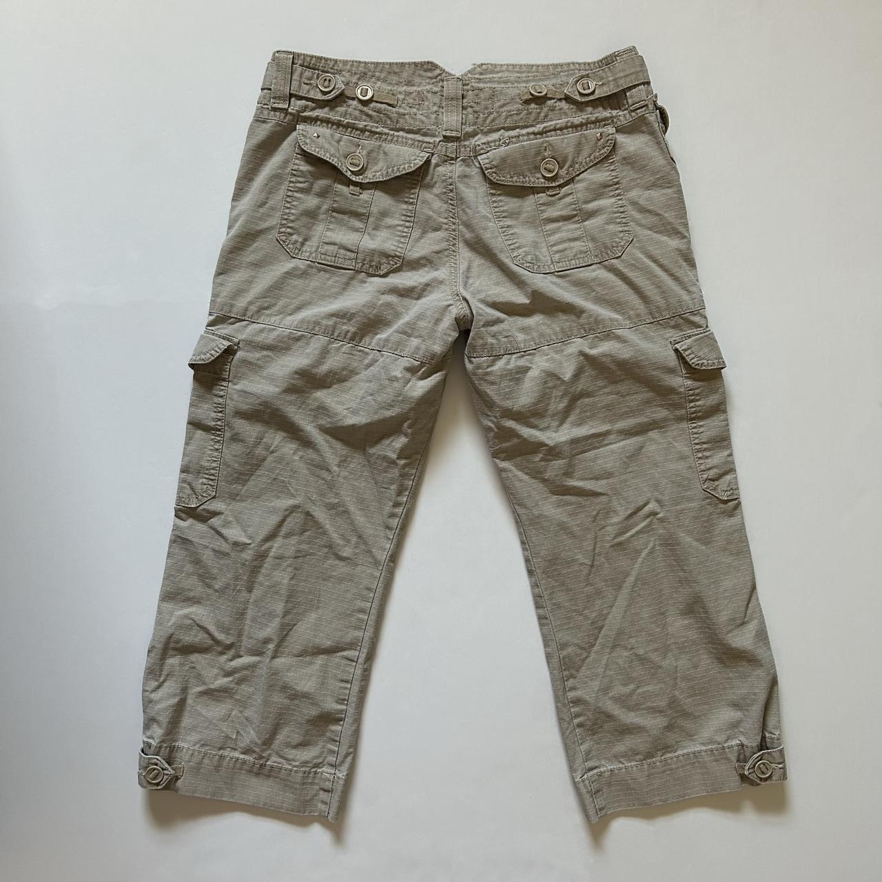 Y2k khaki cargo capri pants ☮️ Button cargo pockets... - Depop