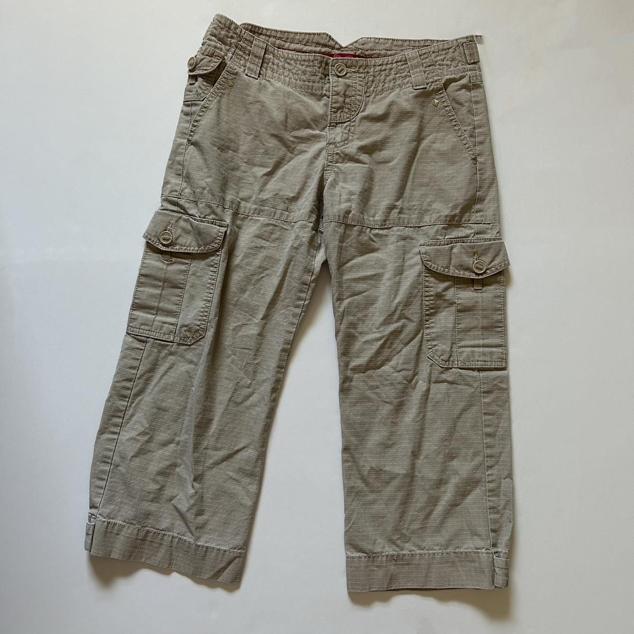 Y2k khaki cargo capri pants ☮️ Button cargo pockets... Depop