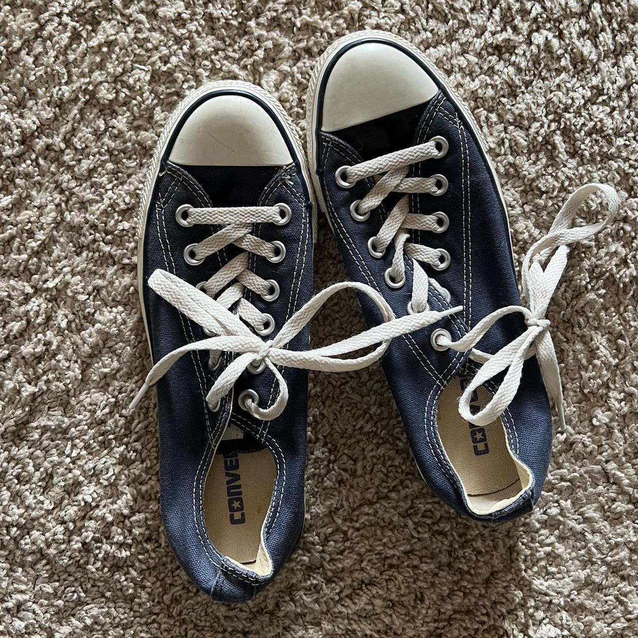 Ladies navy store converse size 5