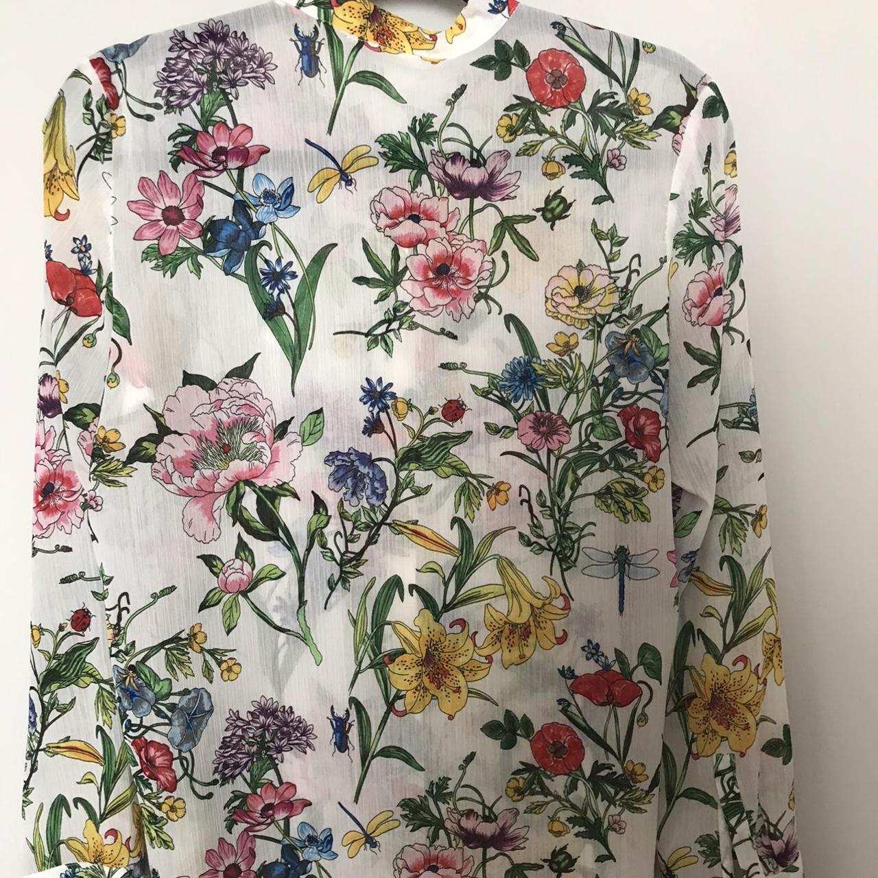 60s style H&M ruffle blouse 💐🌀🥥💕 This H&M blouse... - Depop