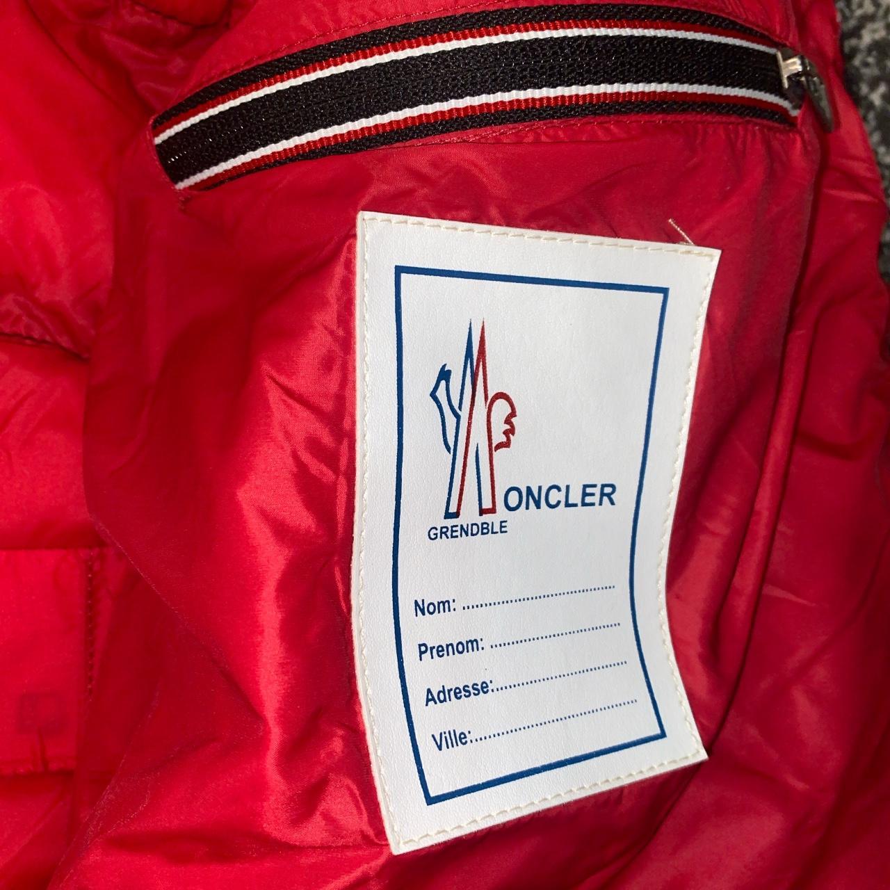 【送料&関税込】Moncler Grenoble Logo Gilet MONCLER GRENOBLE | Logo Patch Padded Gilet | Men | Brown 48E