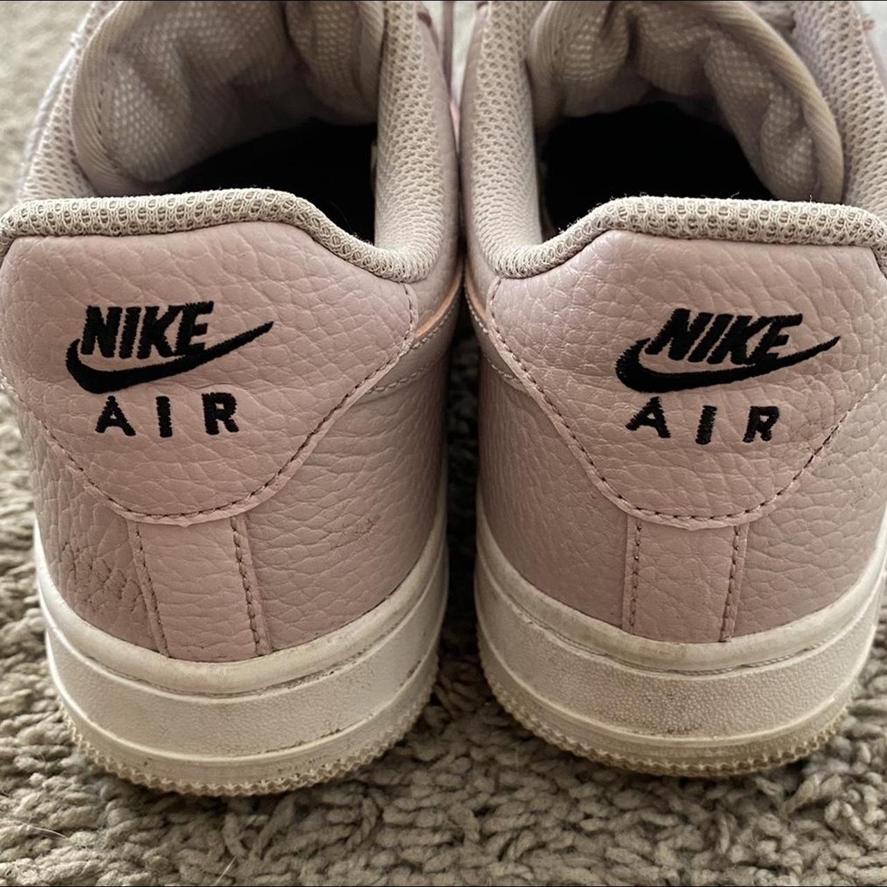 womens nike pink and black