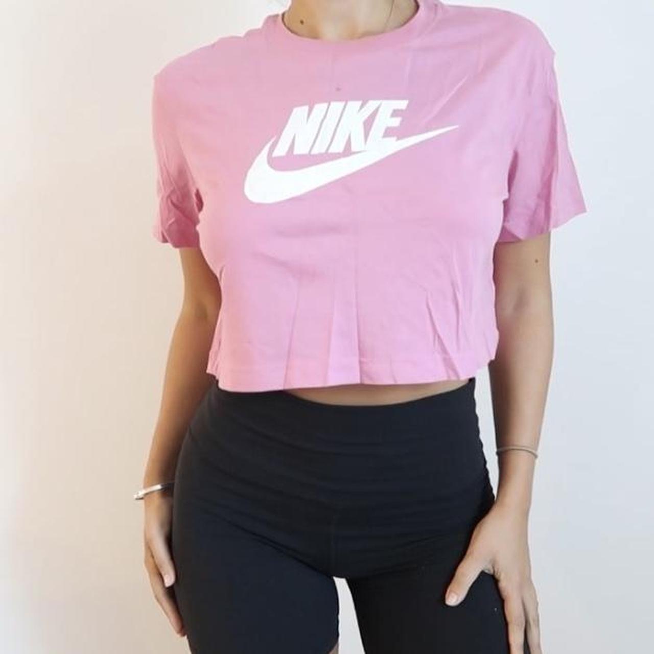nike gym crop top