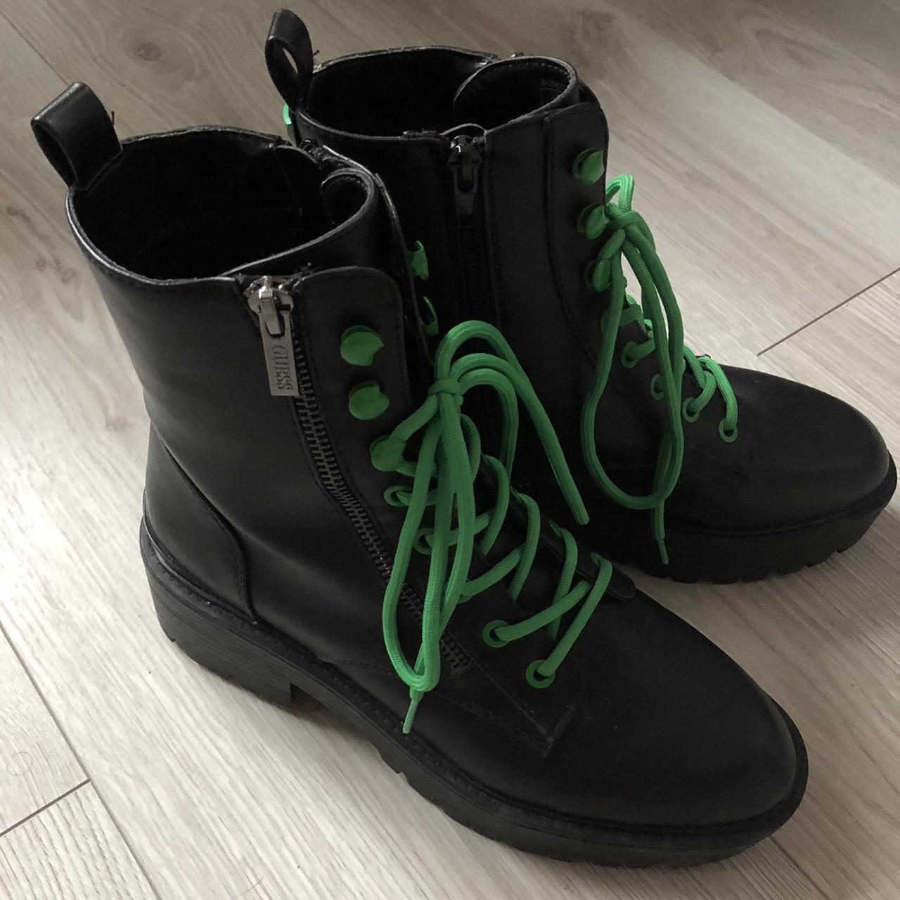 guess chain boots