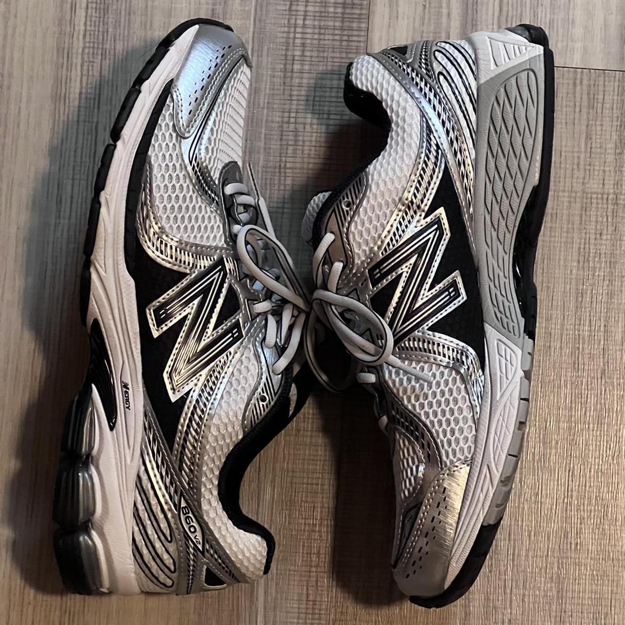New Balance Men's Silver and Black Trainers