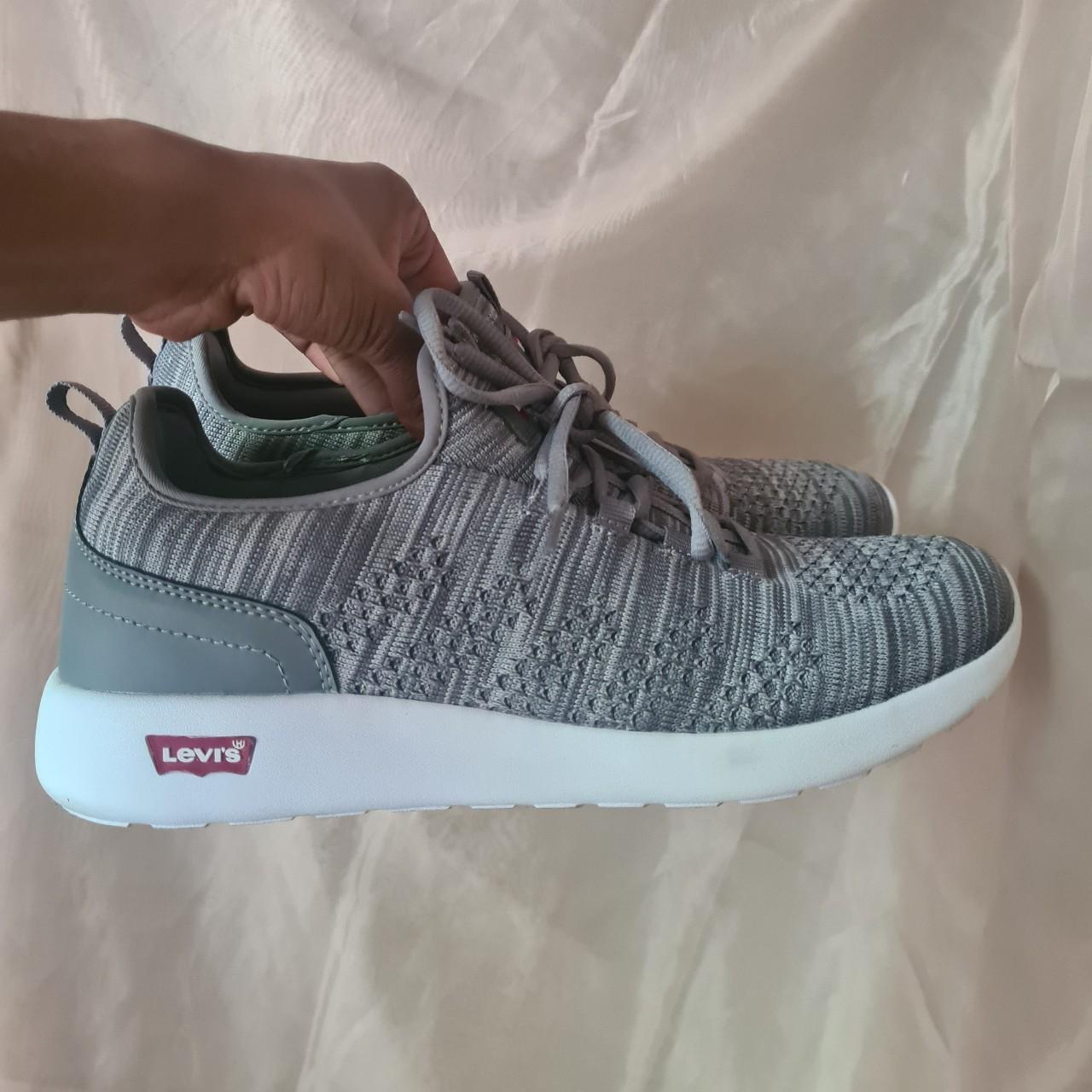 Grey Levi\u0026#039;s Apex Kt Levi's Mens Apex KT Athletic Inspired Knit Fashion  Sneaker Shoe 12 M Blue/White