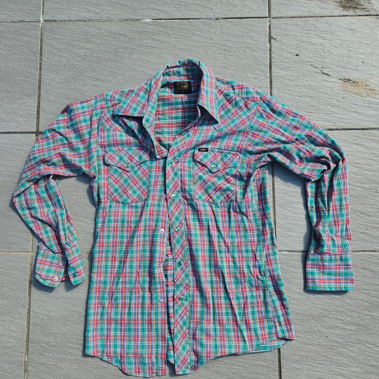 Lee Button up shirt 🔹🔷🔹🔷🔹🔷 Unisex Size... - Depop