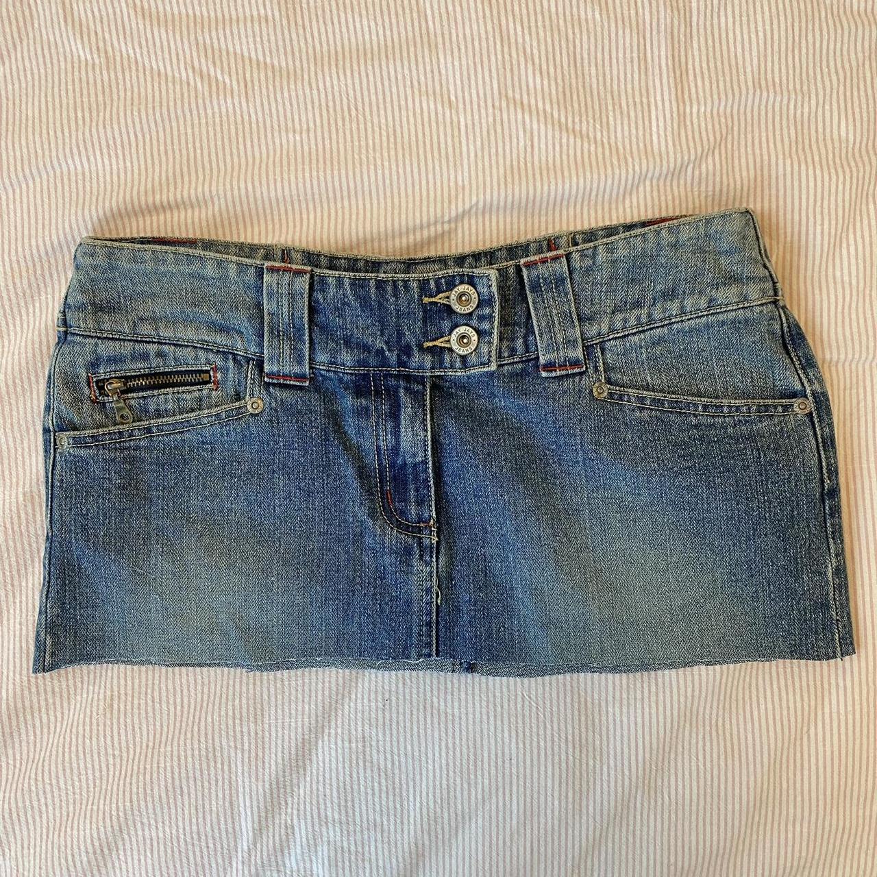 2000s low rise micro mini skirt - size 6 - hips 40cm... - Depop