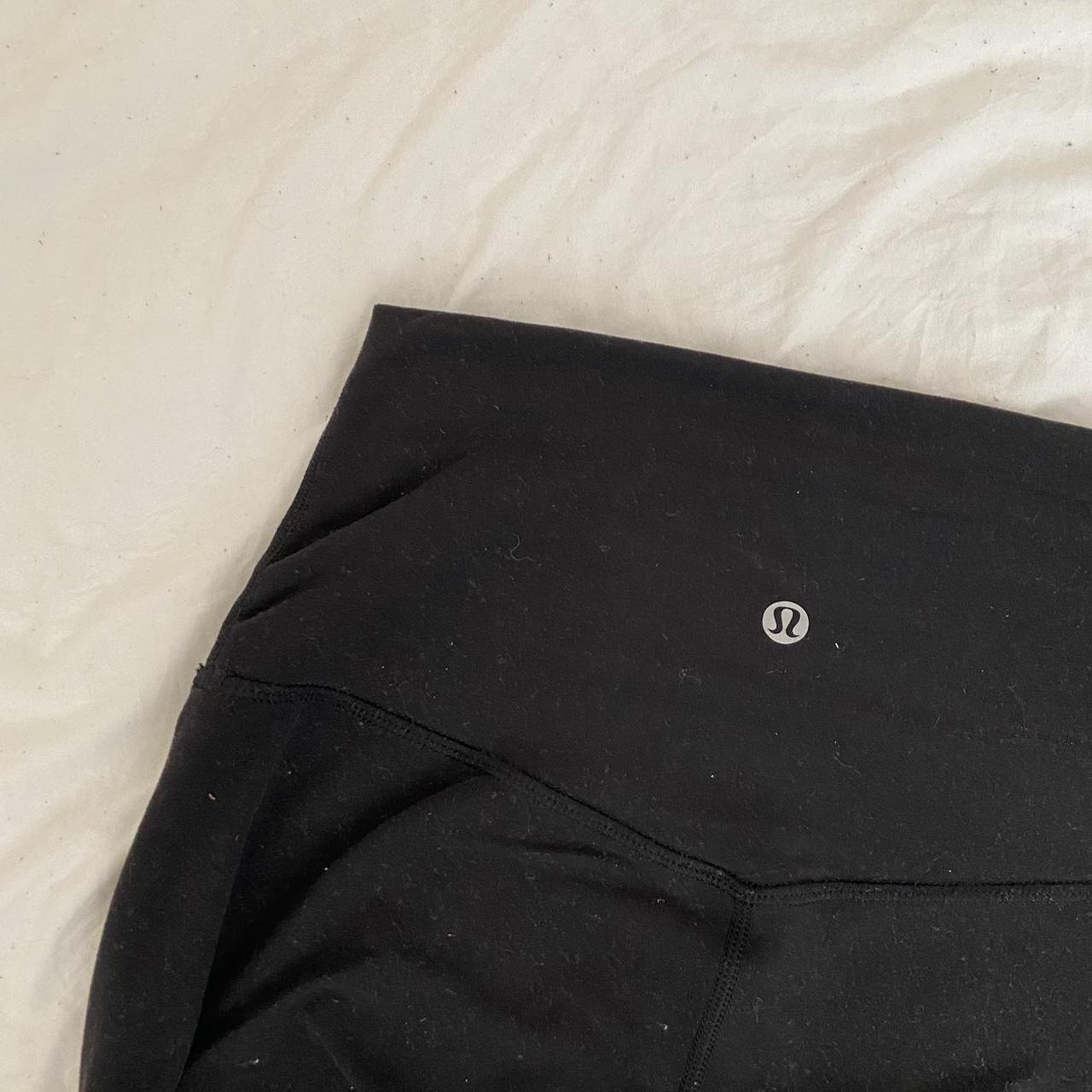 Capri Lululemon leggings 🍋✨ - the tag is ripped off - Depop