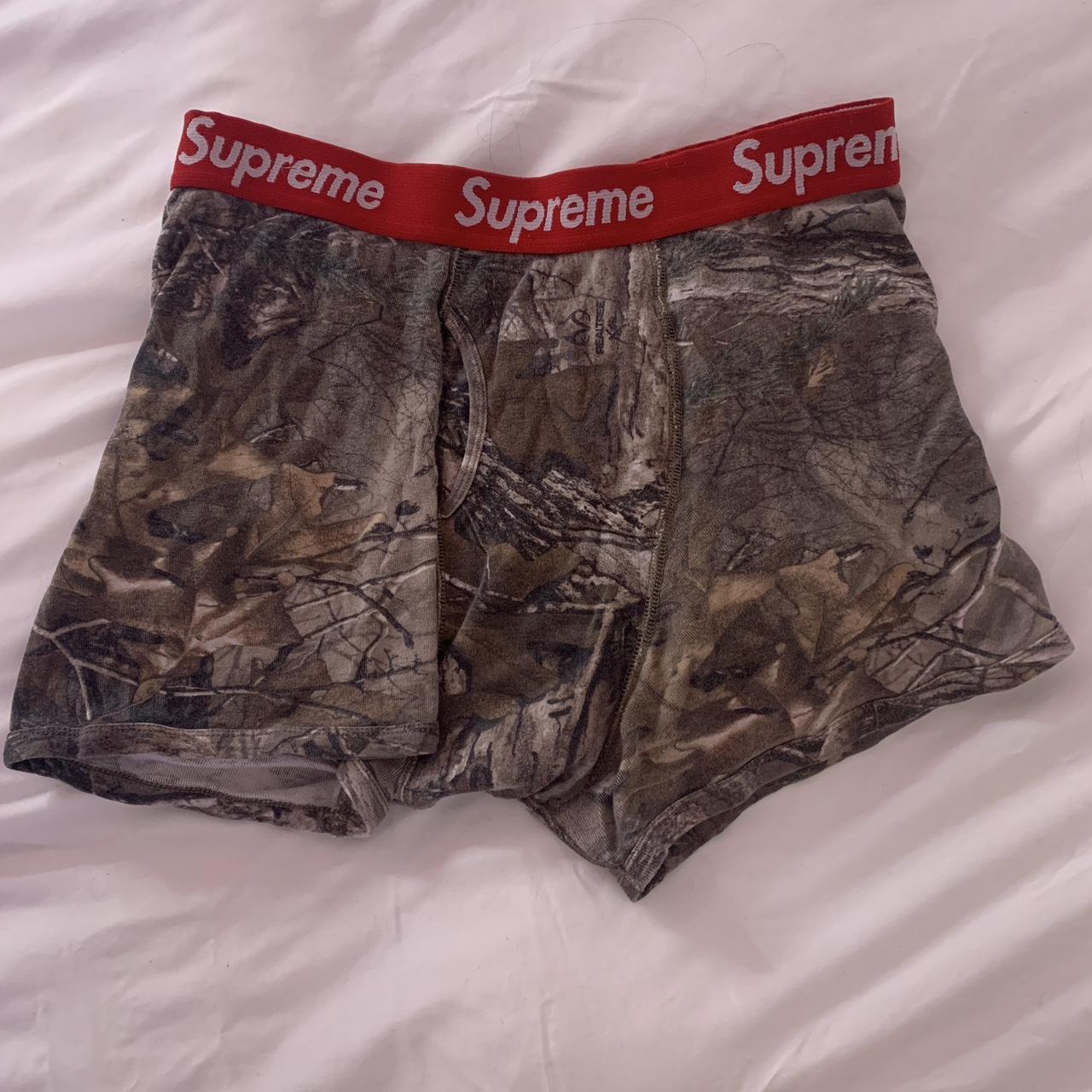 Supreme Men's Green and Red Shorts | Depop