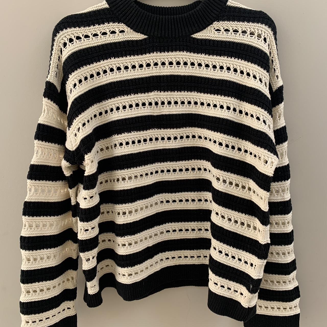 H&M Women's Black and White Jumper | Depop