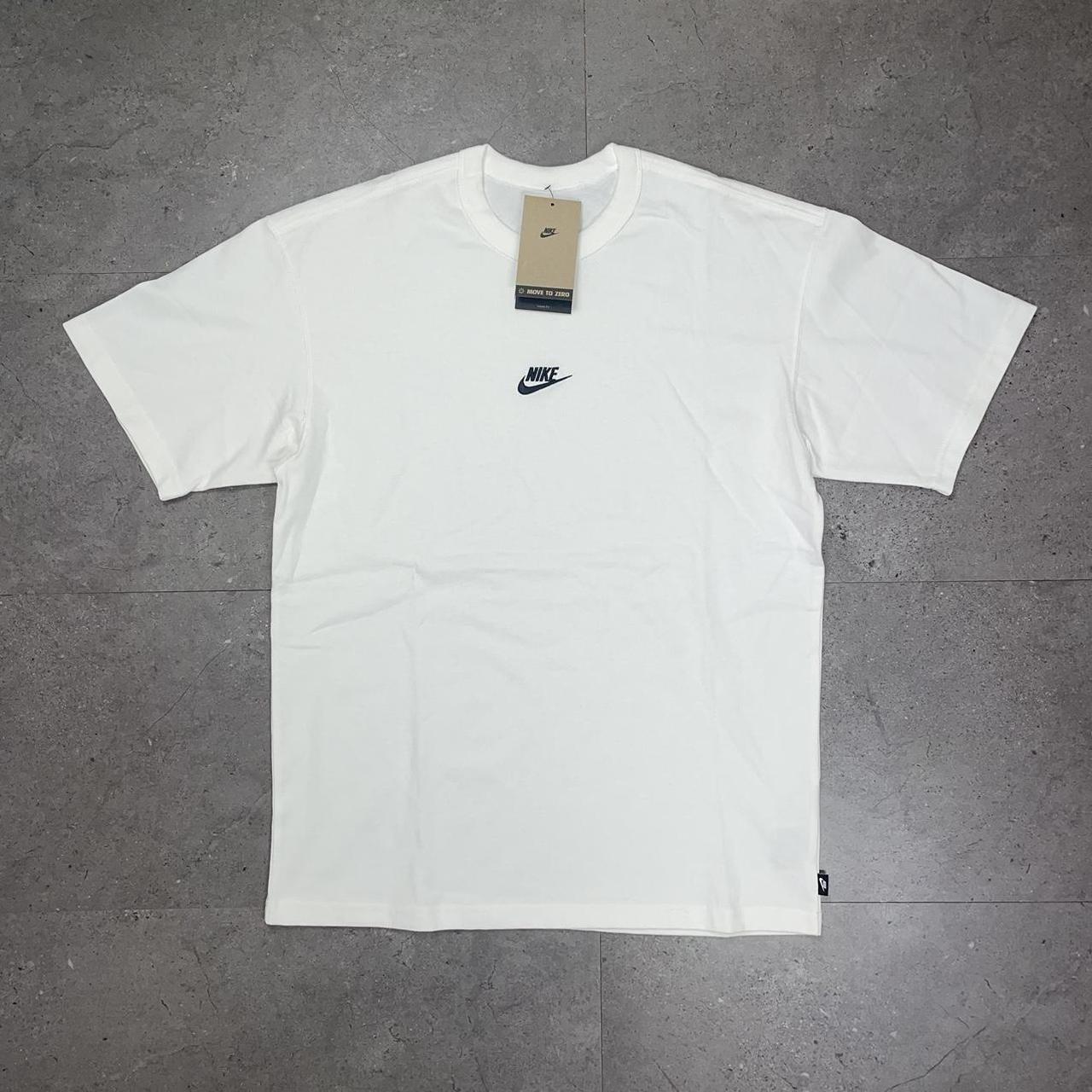 Oversized Heavyweight Nike T-shirt White - Depop