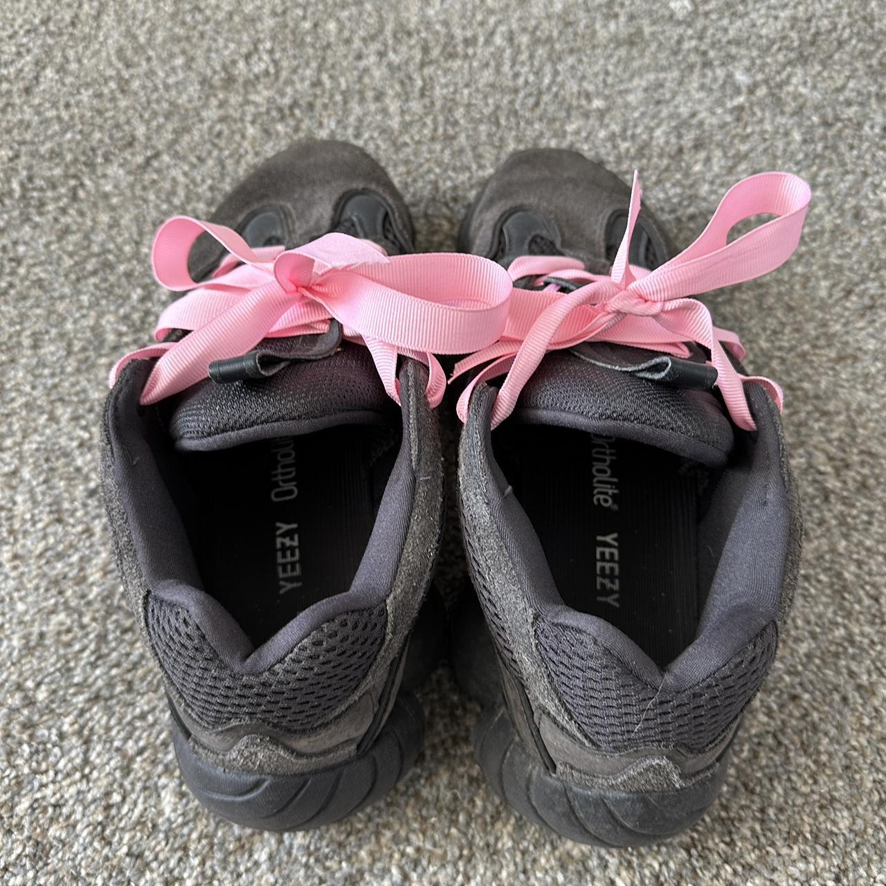 Baby clearance yeezy trainers