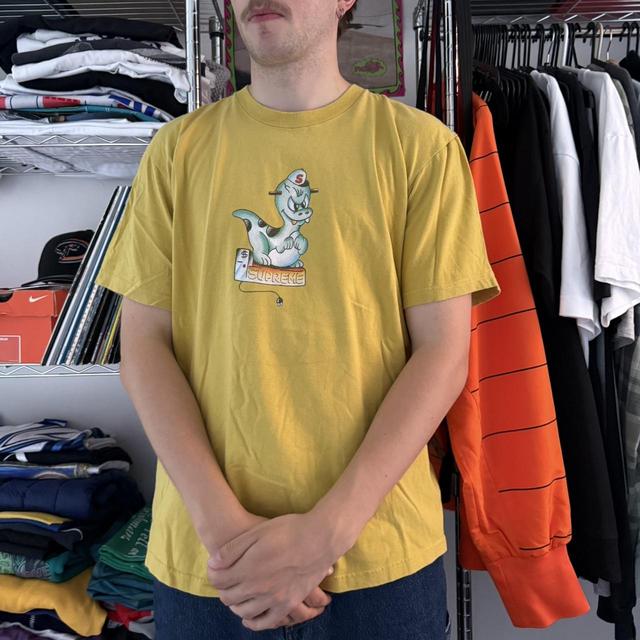 Tシャツ・カットソー Supreme Reaper T-Shirt Acid Yellow SS19 Supreme Reaper tee Size Medium Model is 5ft 11 | Depop