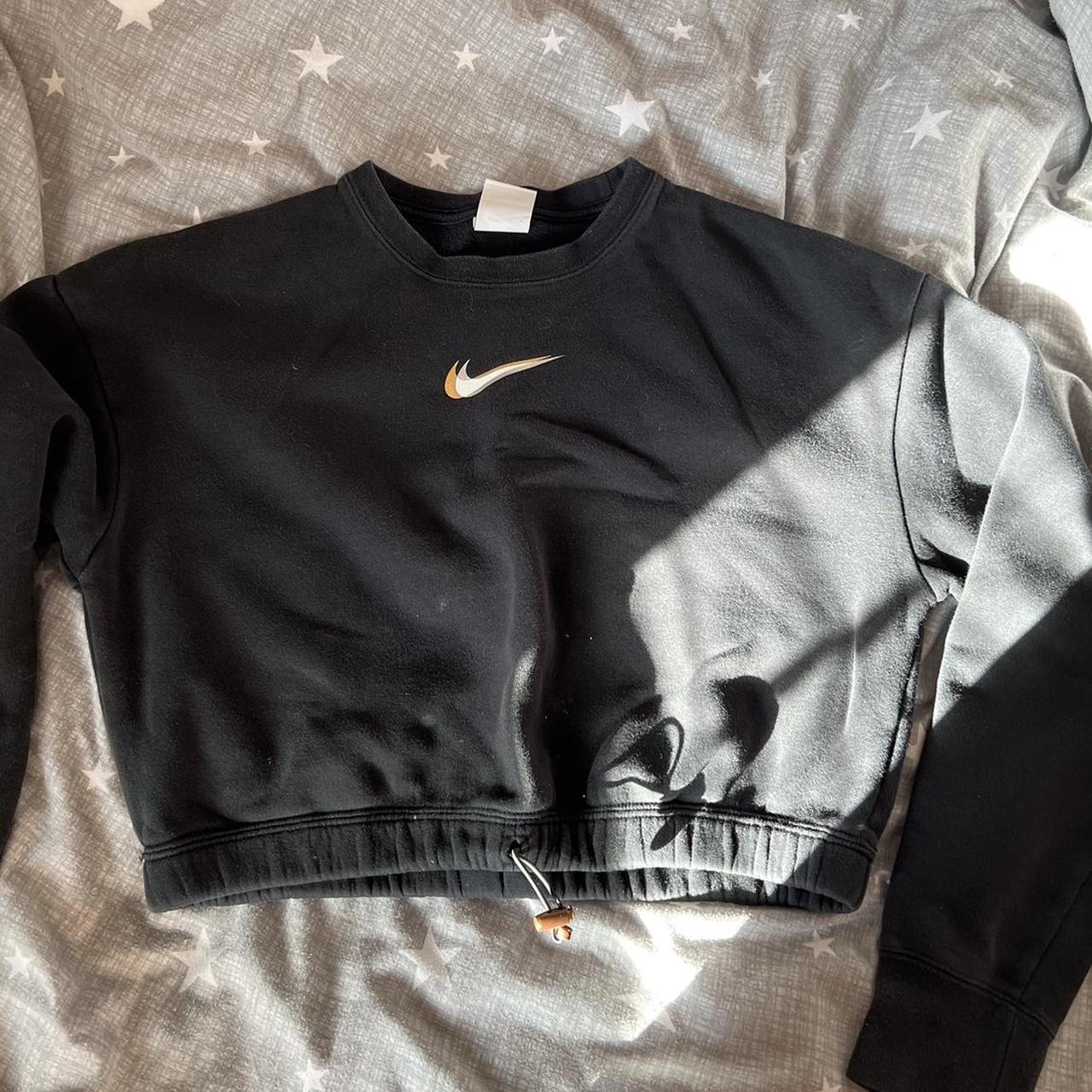 nike drawstring crop top