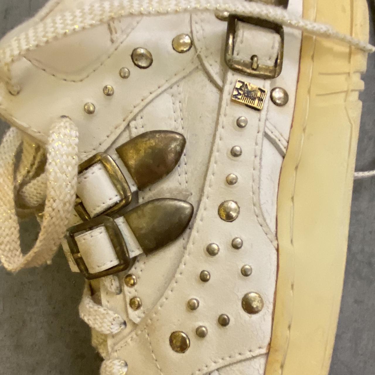 michael jackson gold shoes