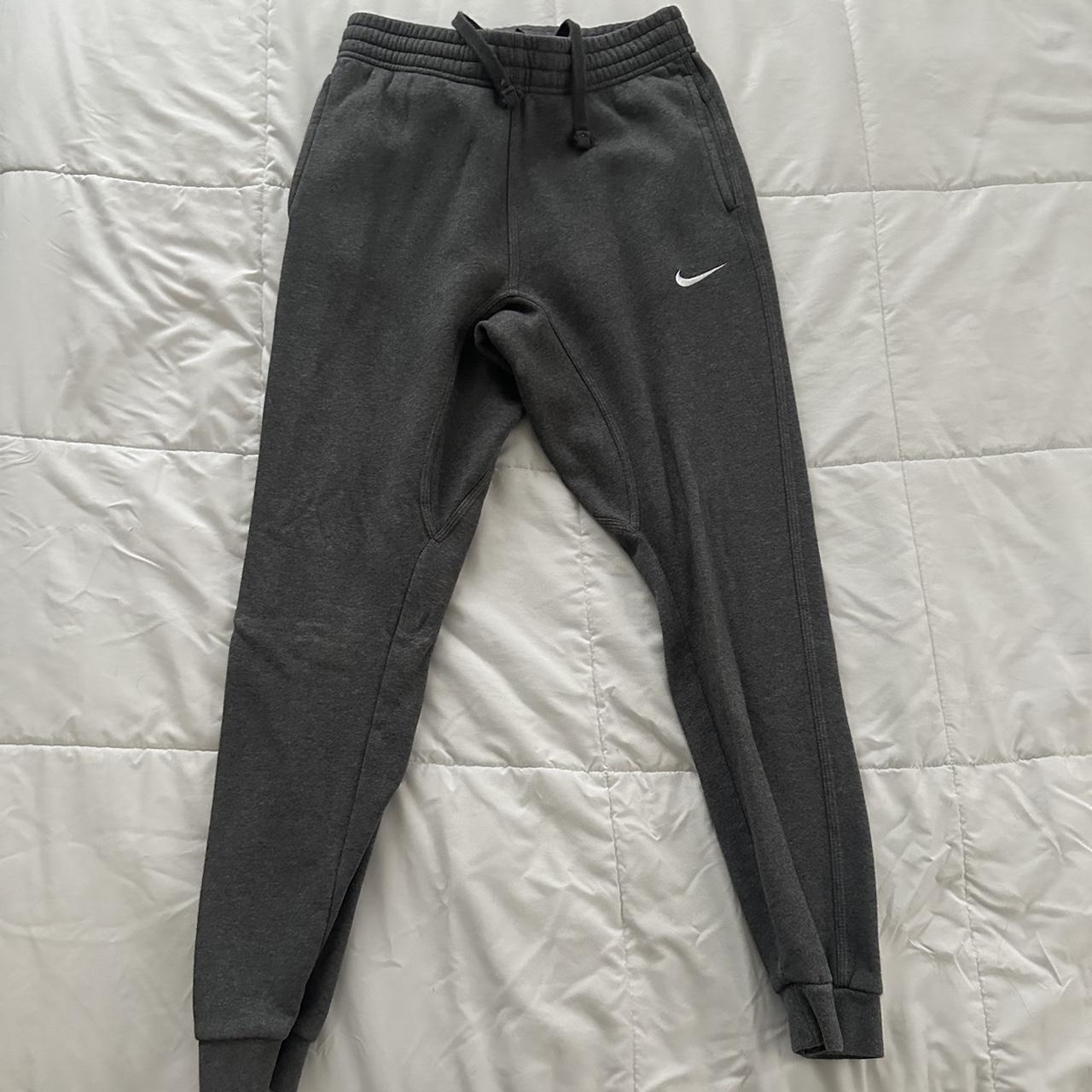 womens nike joggers gray