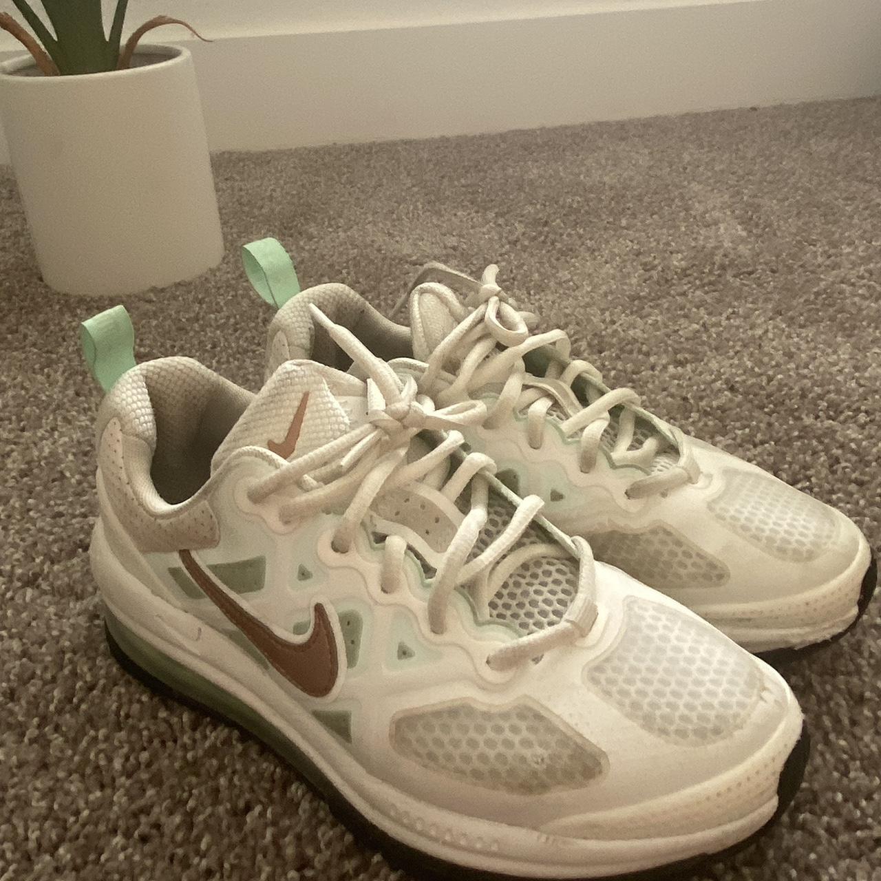 womens airmax genome