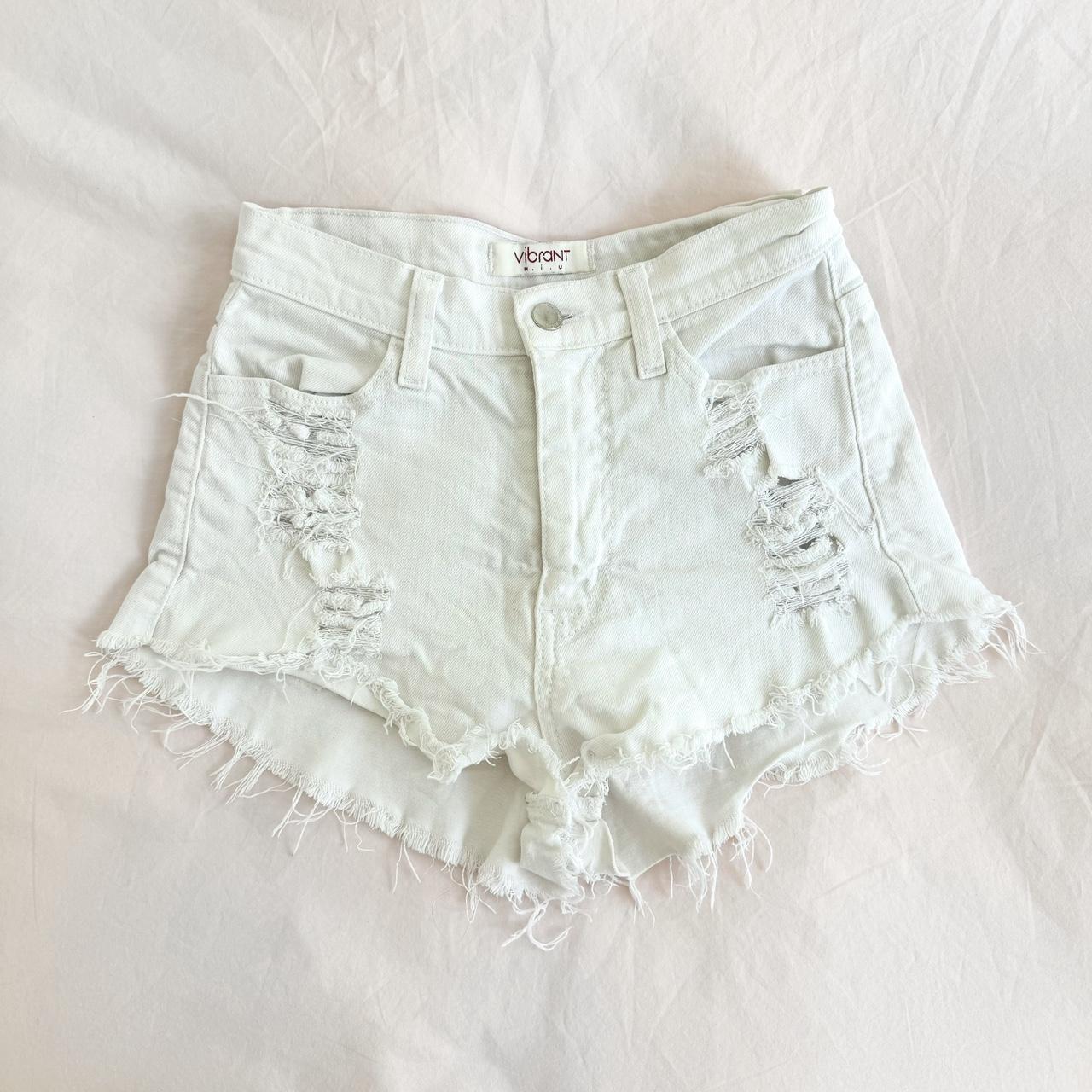 item listed by laninarose_
