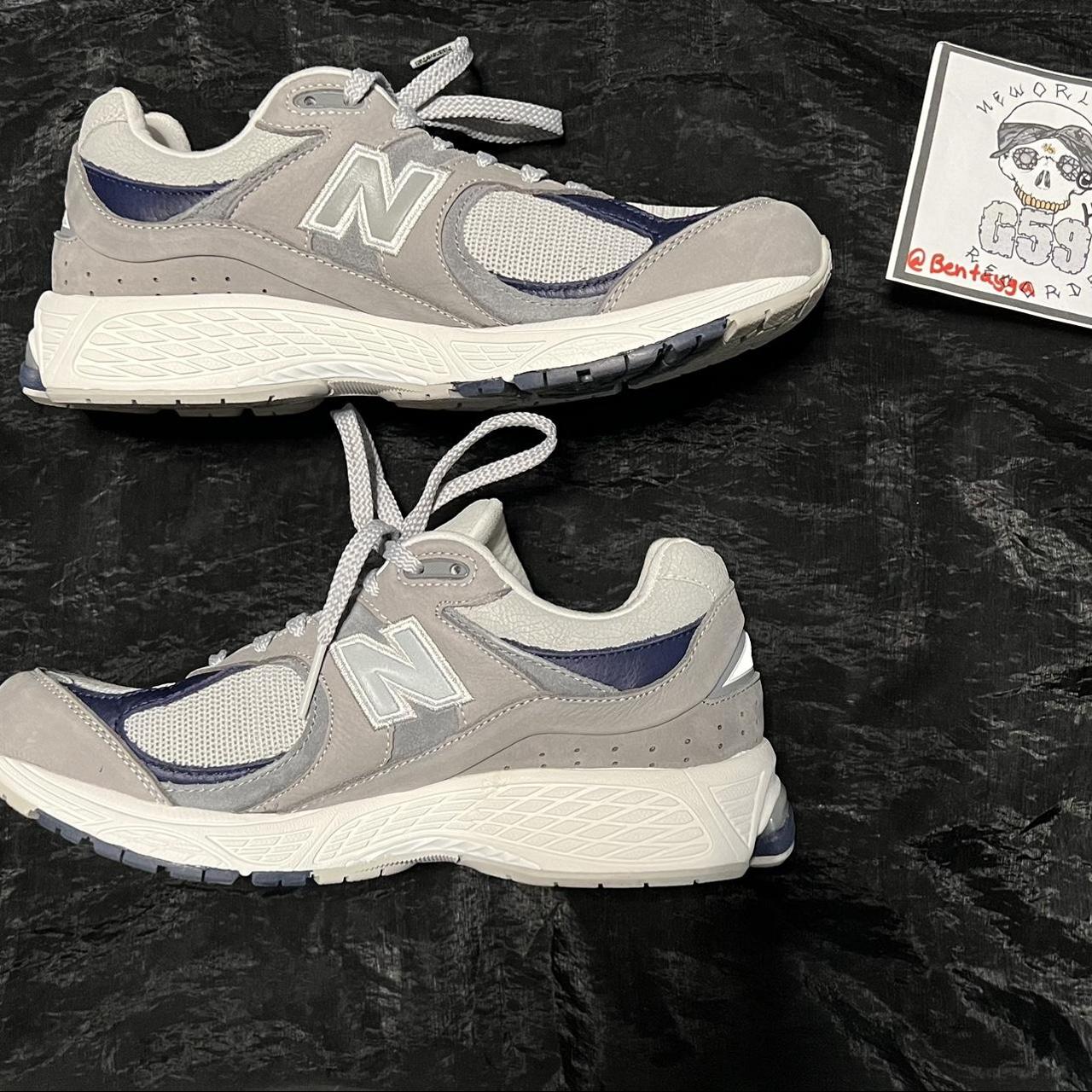 New Balance Men's Grey and Blue Trainers | Depop