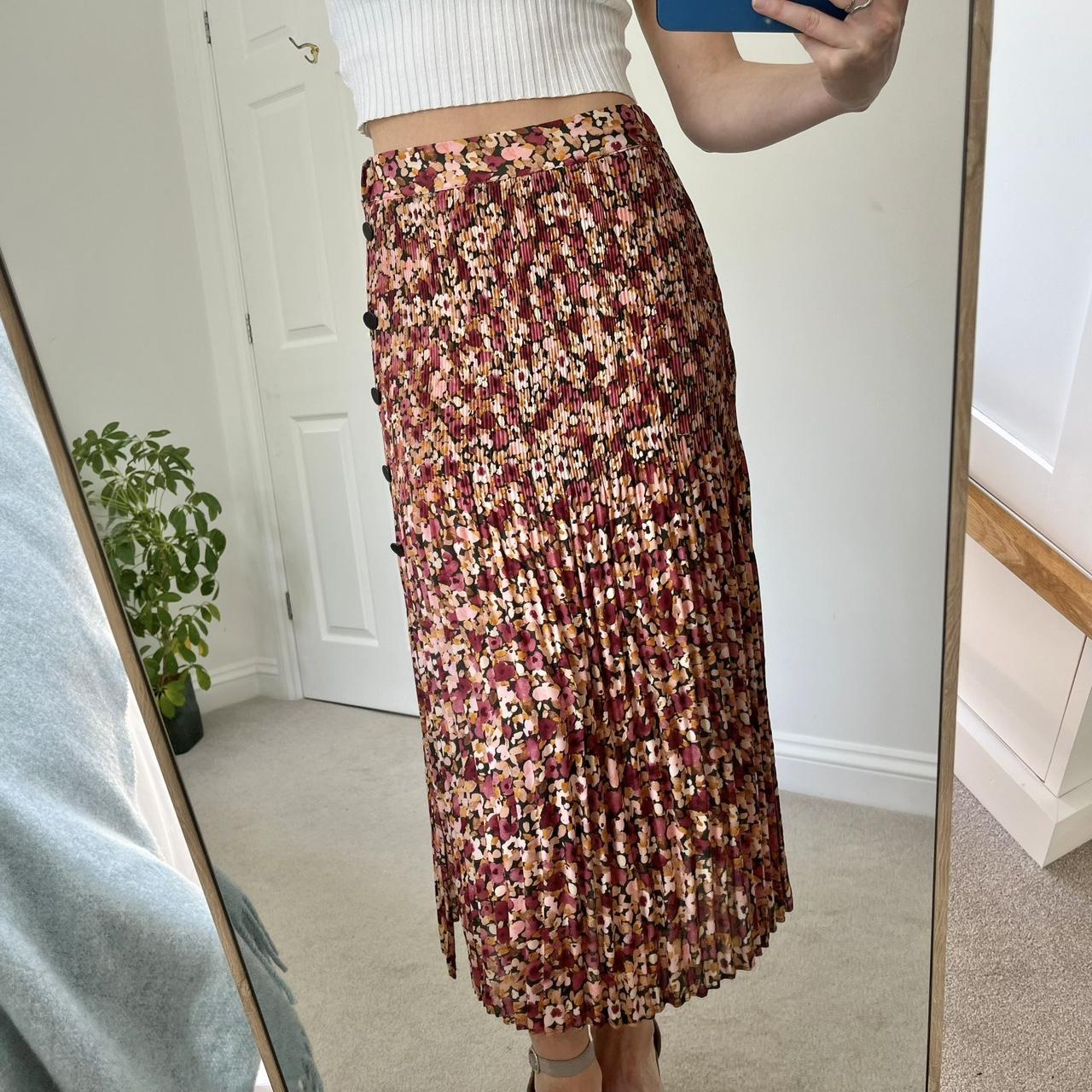 Autumn coloured pink orange brown floral pleated. Depop