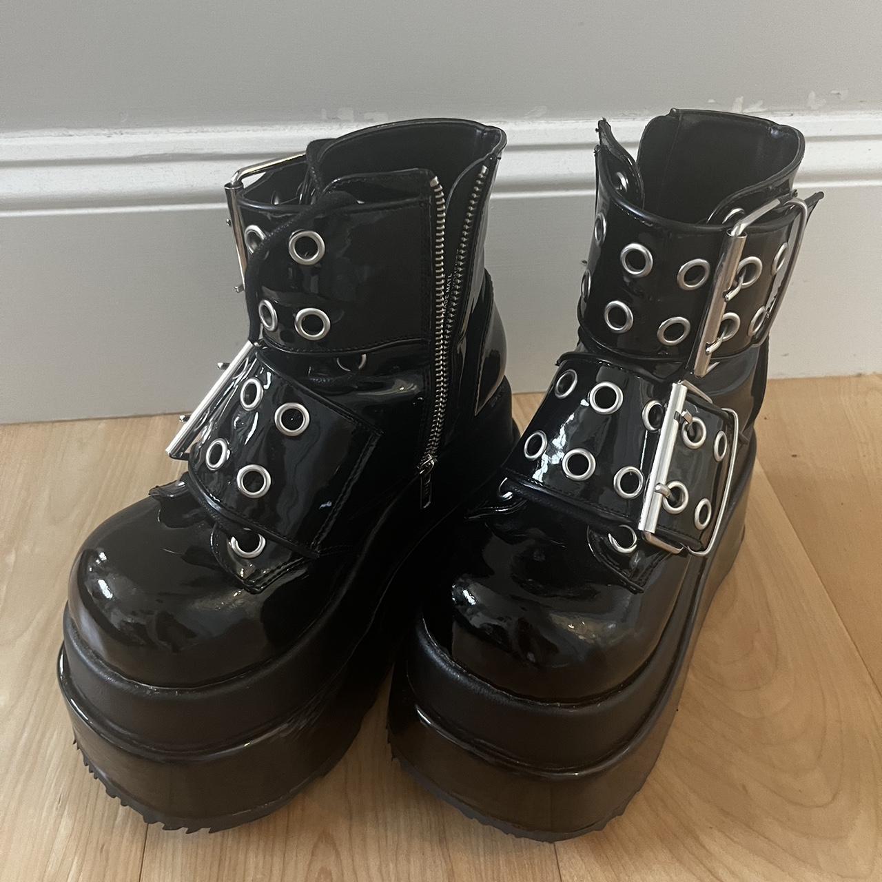 demonia bear 104 black
