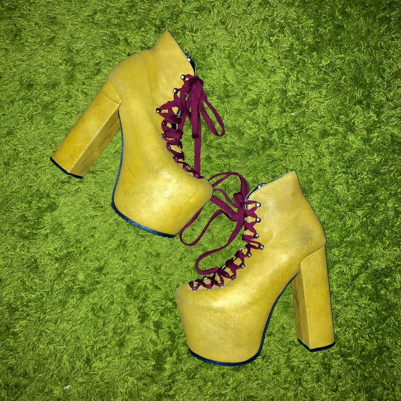 unif yellow boots