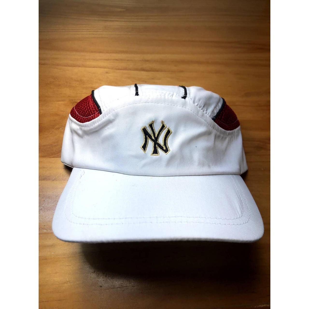 RARE VTG Deadstock 1990s New York Yankees MLB... - Depop