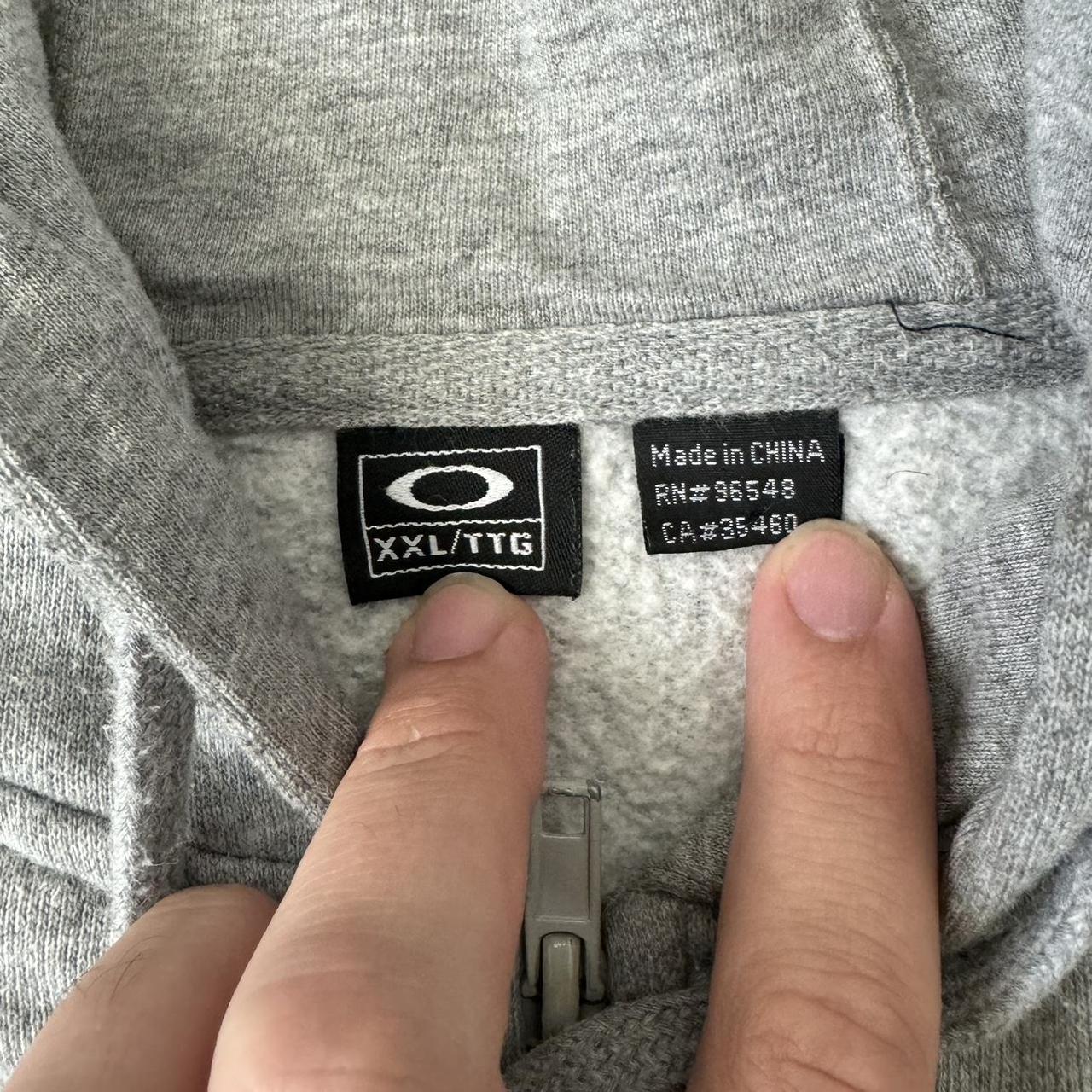 Oakley グレー スウェット　90s 古着　y2k 00s Oakley オークリースカル スウェット M グレー Y2K 旧タグ
